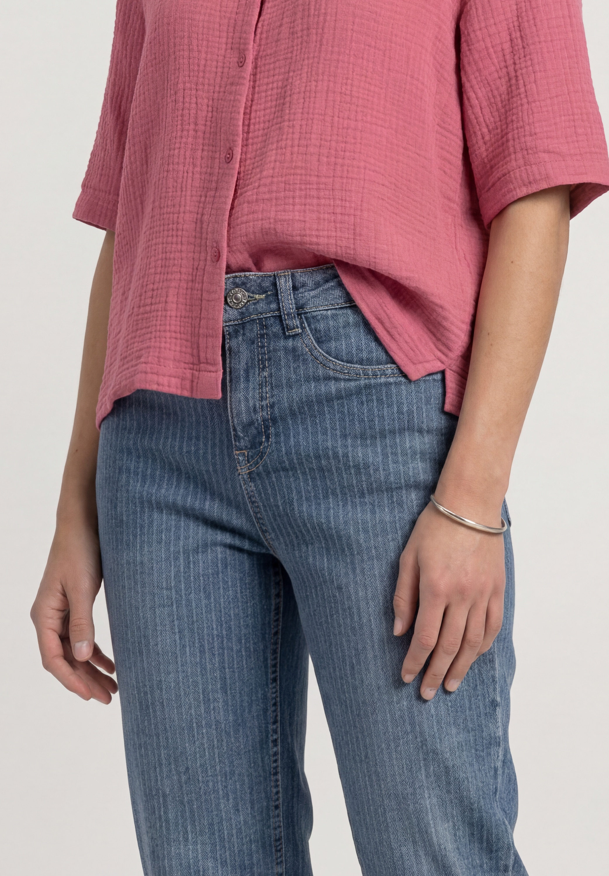 STREET ONE Jeans loose fit »Style Karlie« Avec pantalons barrel leg et effet rayé