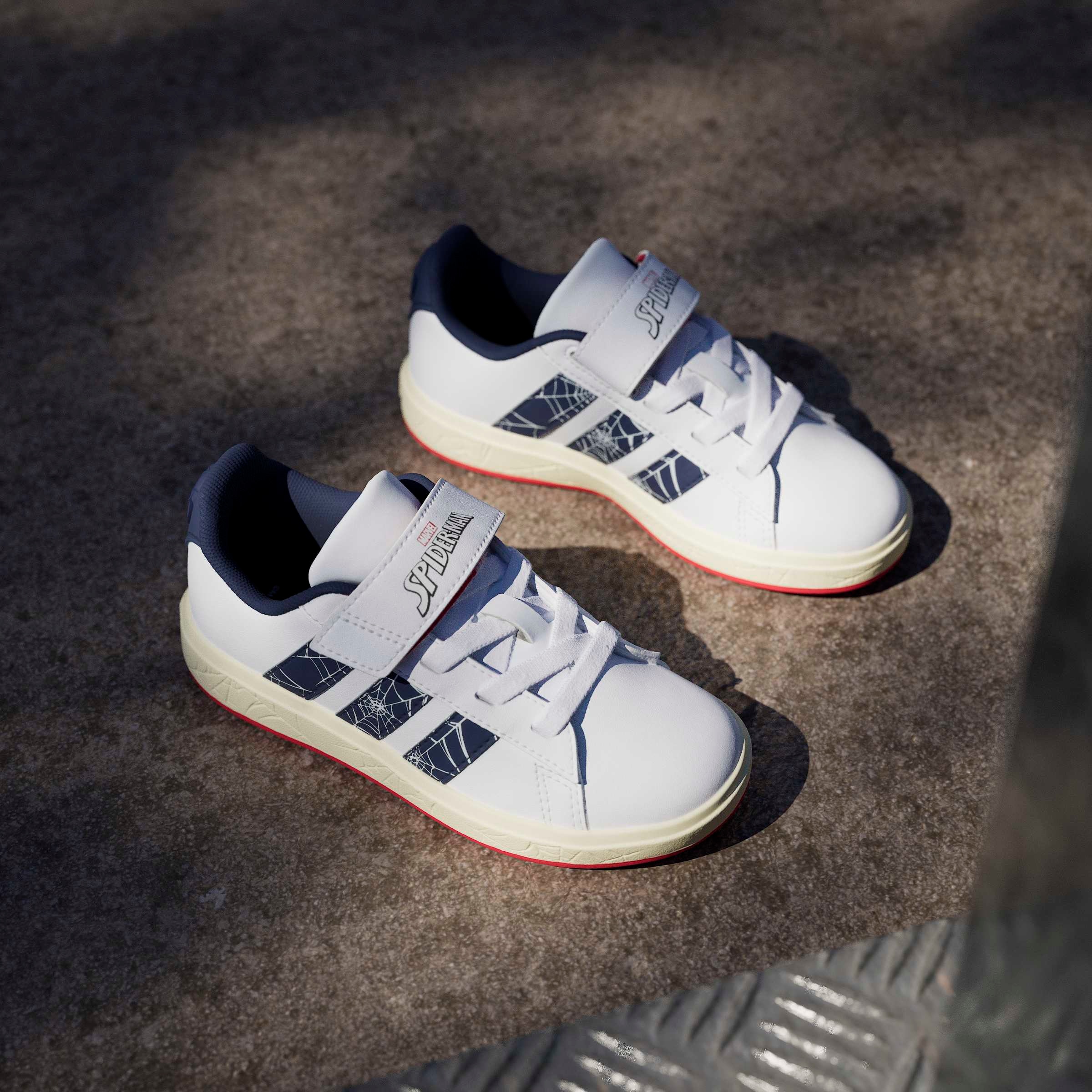 adidas Sportswear Sneaker »ADIDAS MARVEL SPIDER-MAN GRAND COURT KIDS«  für Kinder & Jugendliche