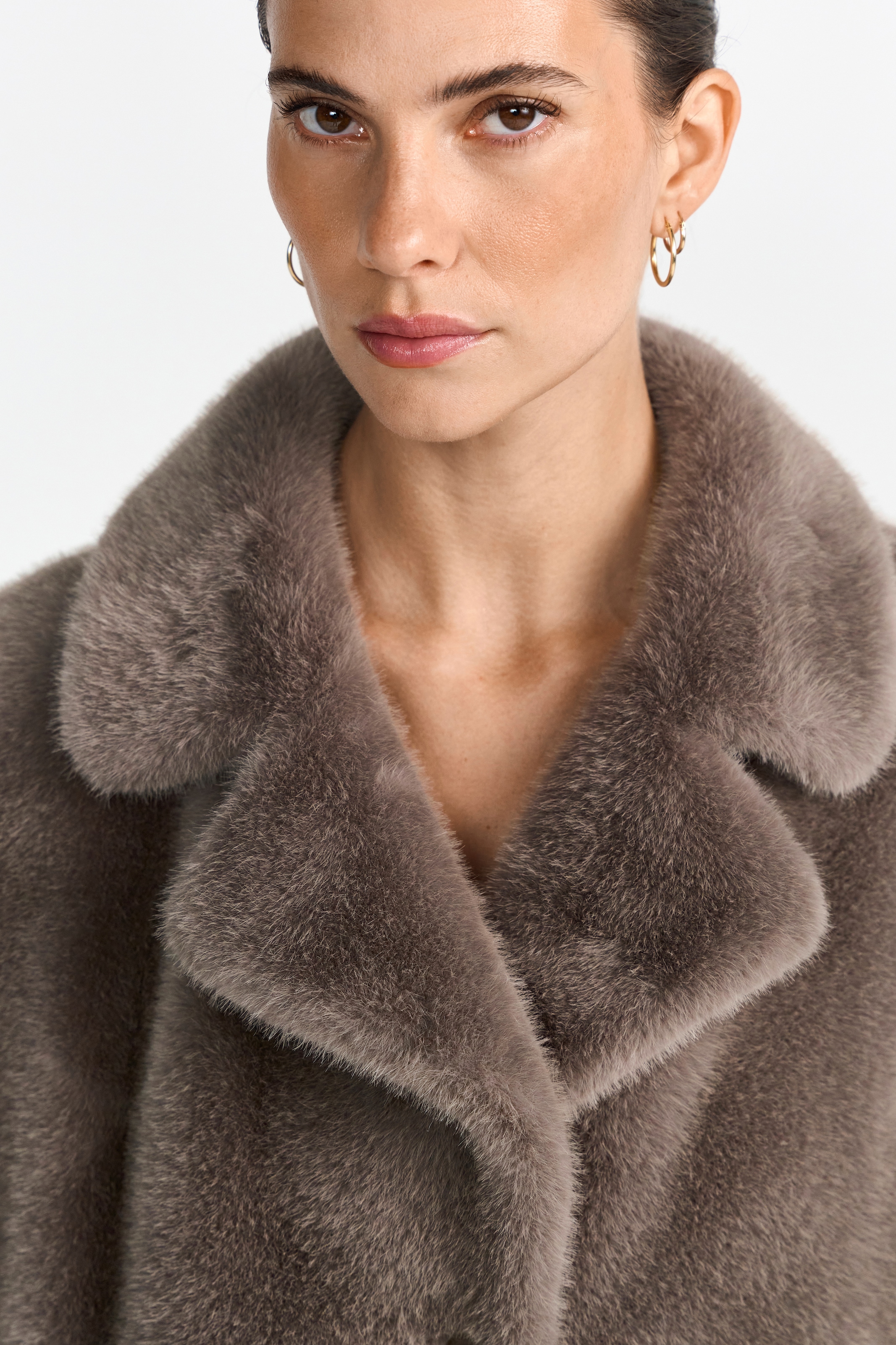 RICHROYAL Fellimitatmantel , mit Schlitz hinten, normale Passform, Reverskragen
