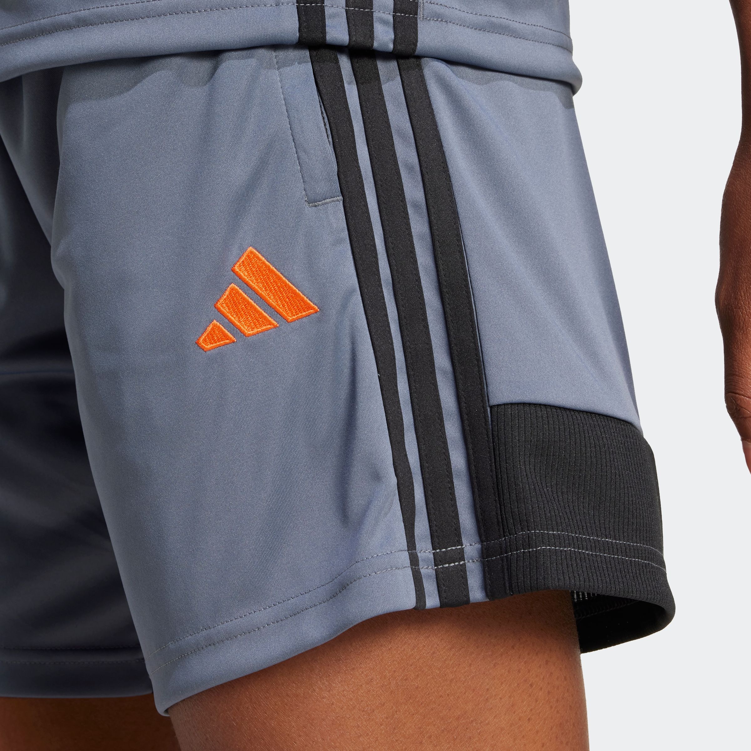 adidas Performance Trainingsshorts »TIRO ES SHO W«, (1 tlg.)