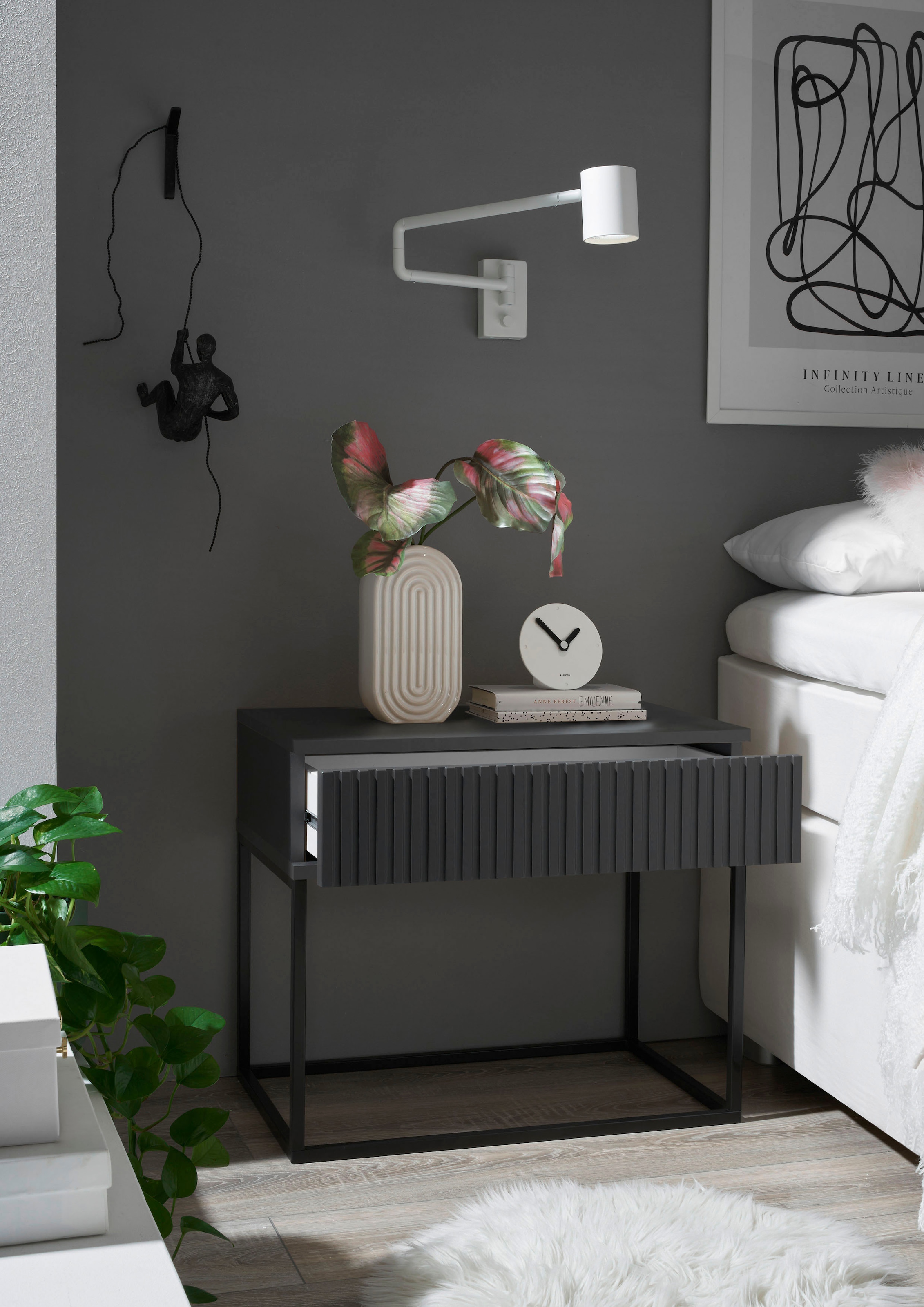 Schlafkontor Nachtkommode »Marle Nachtkonsole, Nachtkästchen auf Metall-Fussgestell« Schubkasten in Rillenoptik auf schwarzem Metallgestell