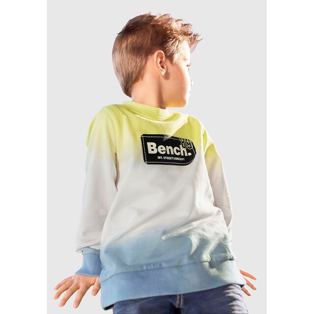 ♕ Bench. Sweatshirt »mit Farbverlauf« versandkostenfrei auf
