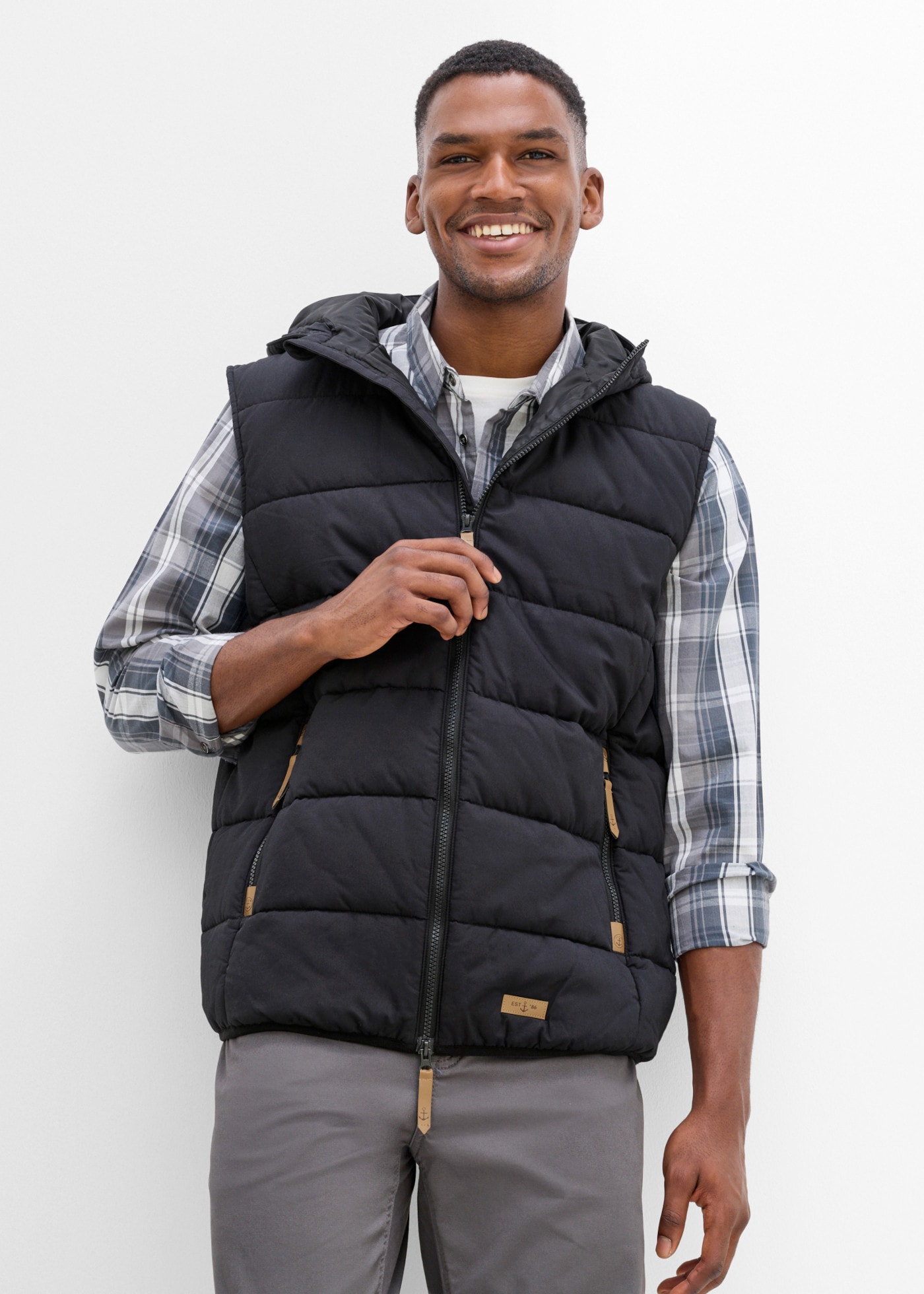 Image of bonprix Steppweste im Casual-Stil, aus Baumwolle, Regular Fit, mit Stehkragen