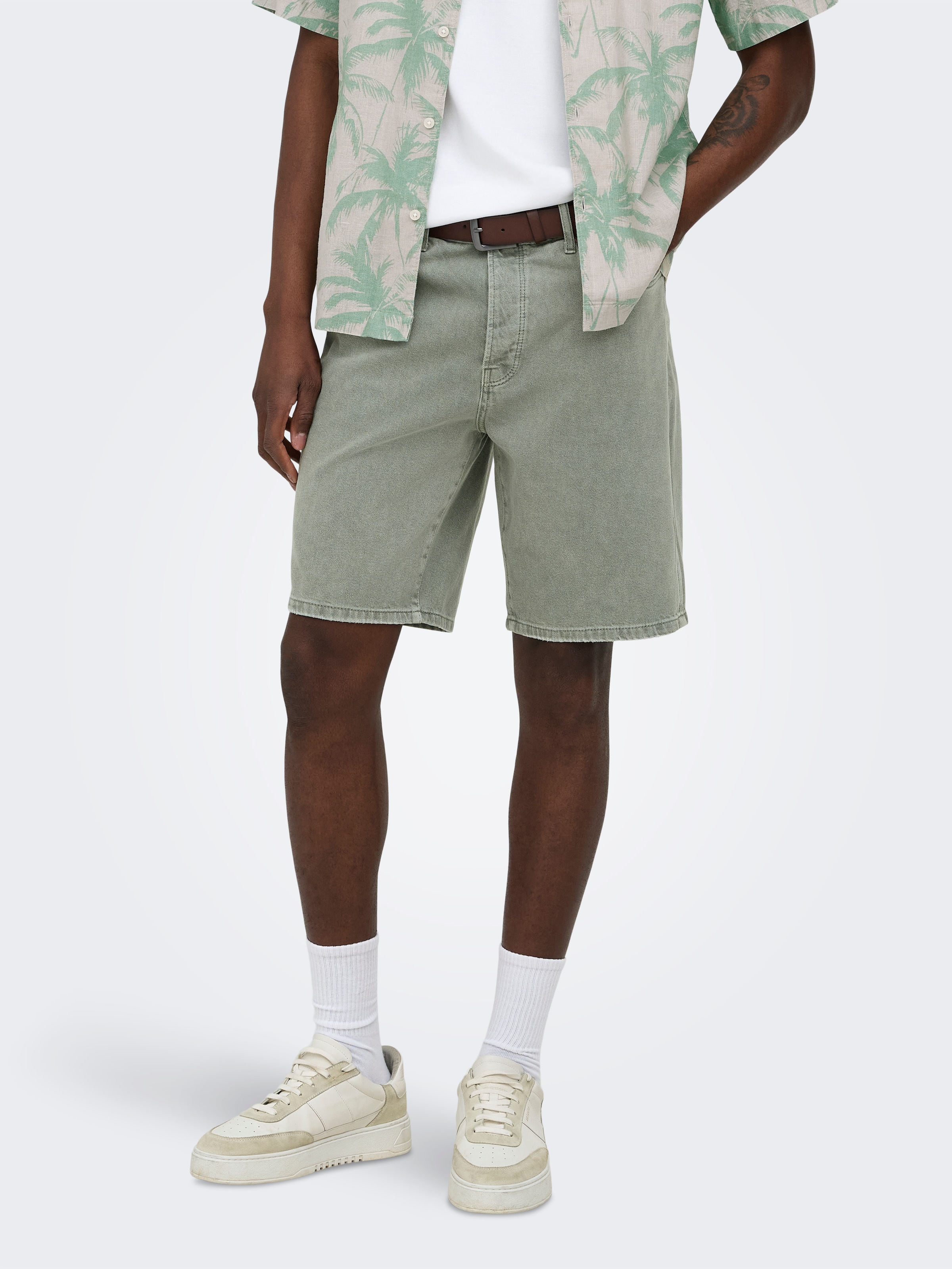 Image of ONLY & SONS Shorts "ONSEDGE GREEN 7979 TAI DNM SHORTS NOOS"