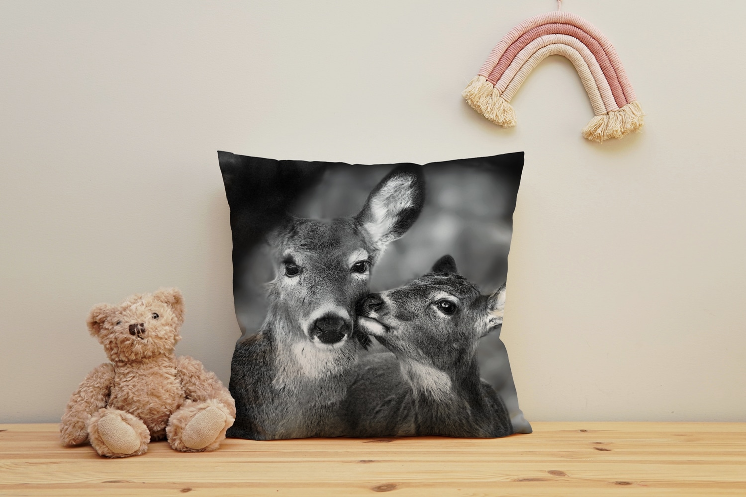 Image of queence Dekokissen "Rehkitz mit Mama" Kissenhülle mit HD Premium Druck, geruchsneutral, 40x40cm