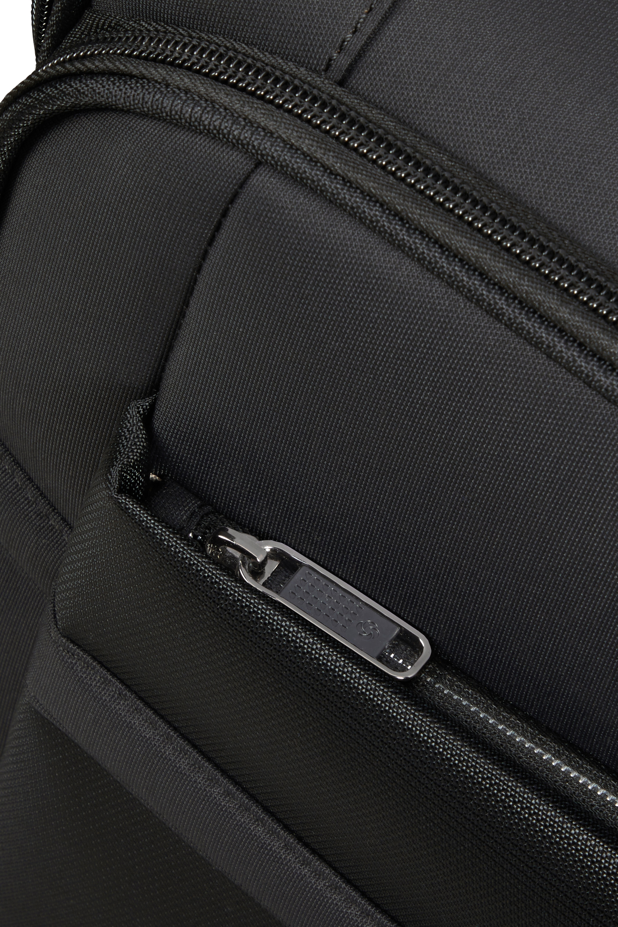 Samsonite Weichgepäck-Trolley »AIREA, verschiedene Grössen und Farben«, 4 Rollen, Weichschalen-Koffer Reisekoffer mit Volumenerweiterung bei M/L