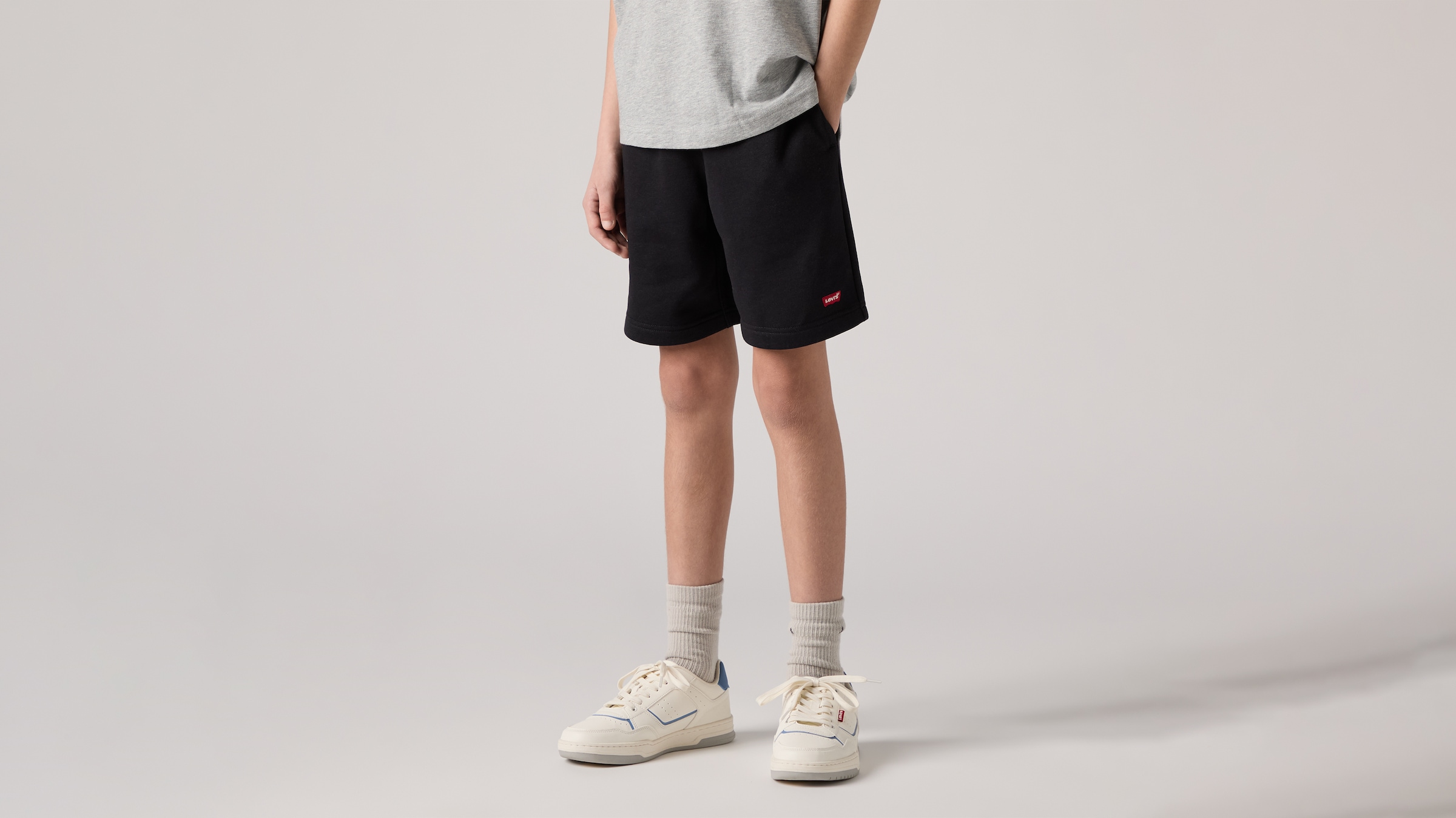 Levi's® Kids Sweatshorts »LVB MINI BATWING SHORTS«  for Boys