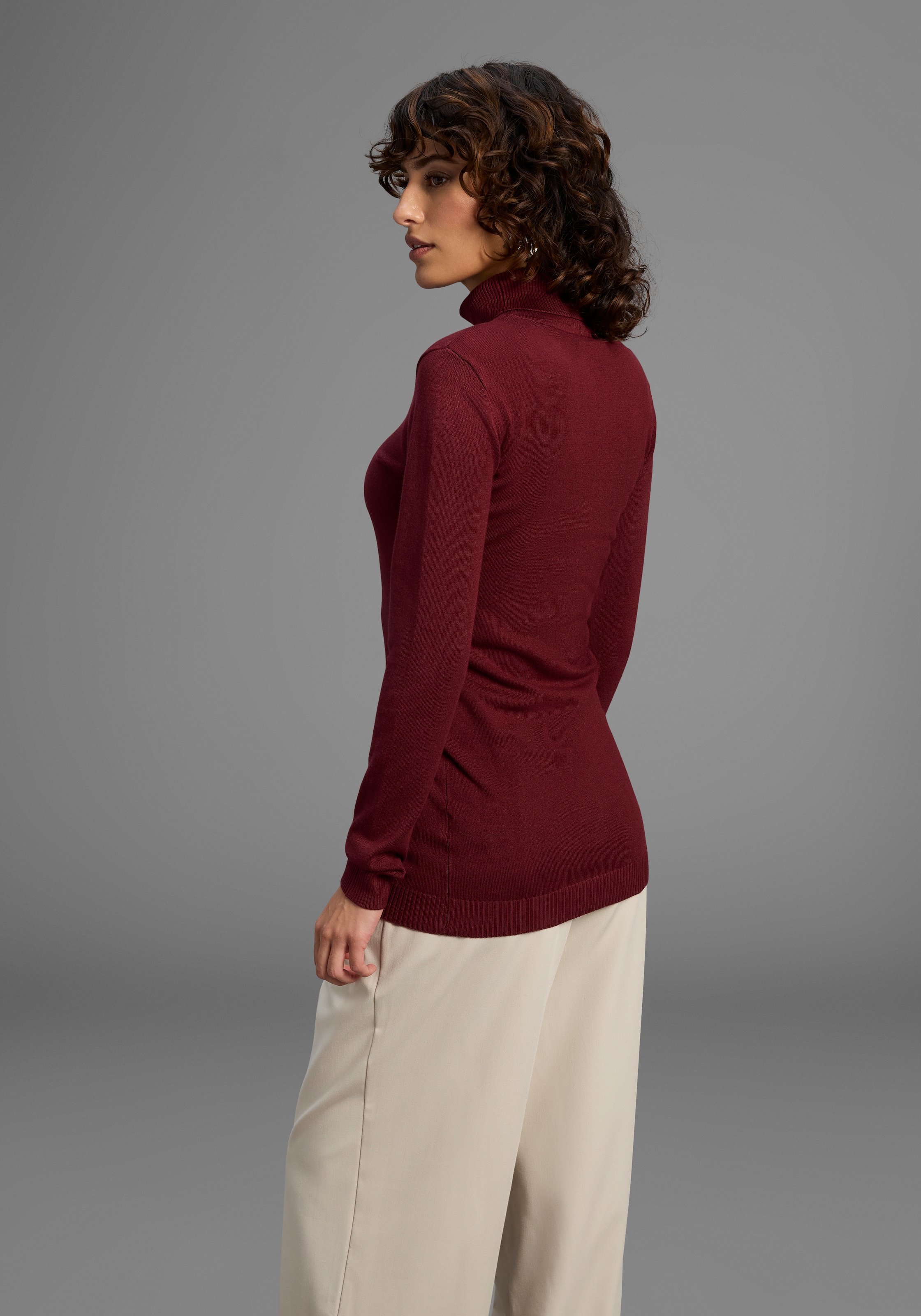 Laura Scott Pull à col roulé maille fine en coupe ajustée longue