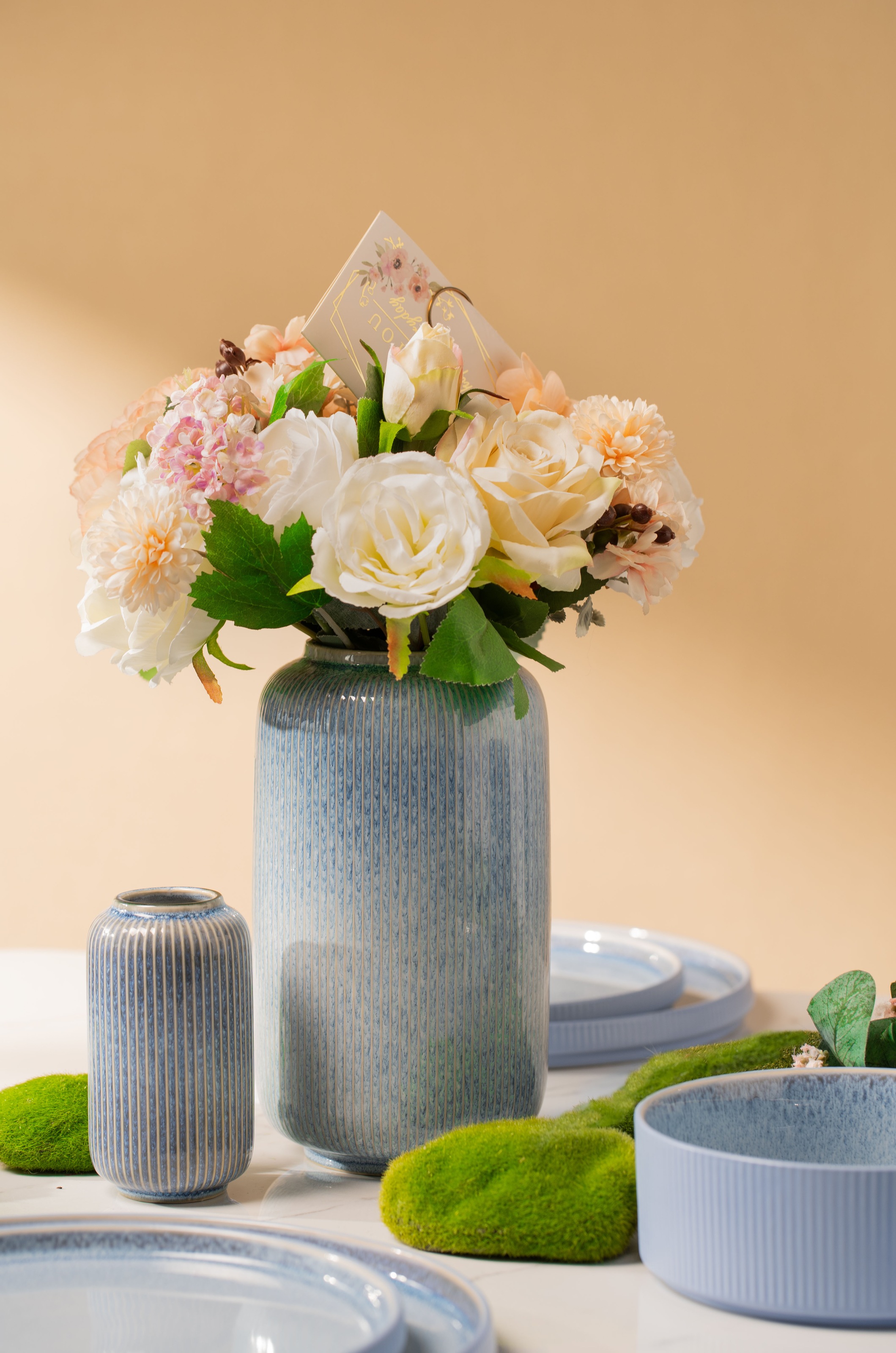 Image of GOODproduct Tischvase "Ylvii, innen vollständig glasiert und wasserundurchlässig" aus Keramik, uni matt oder mit glänzender Effektglasur, creme und blau