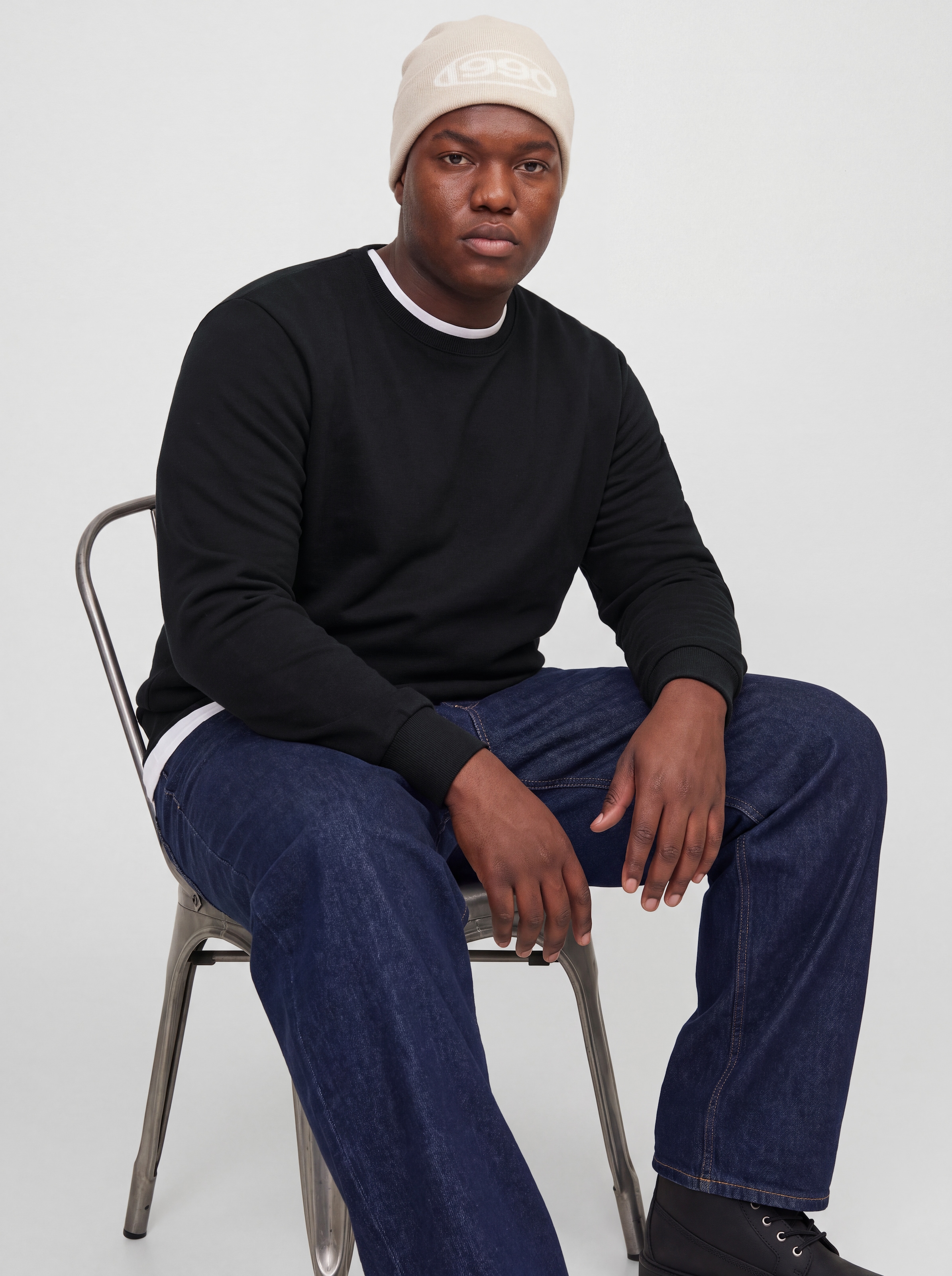 Jack & Jones PlusSize Sweat-shirt »JJCLEVELAND SWEAT CREW NECK PLS«, mélange de matériaux, coupe régulière
