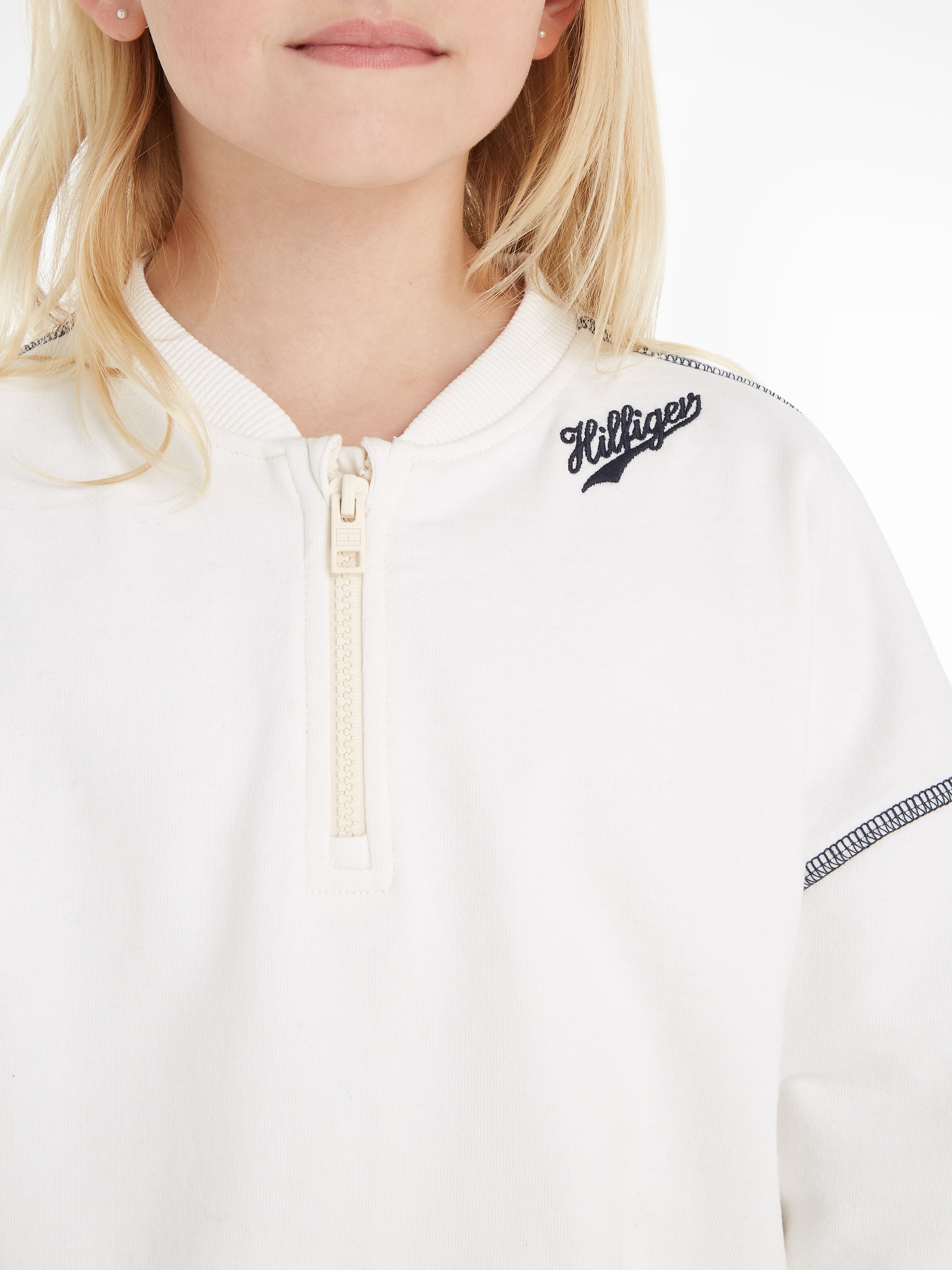 Tommy Hilfiger Sweatshirt »HILFIGER SCRIPT 85 SWEATSHIRT«, mit grossem Logo auf der Rückseite