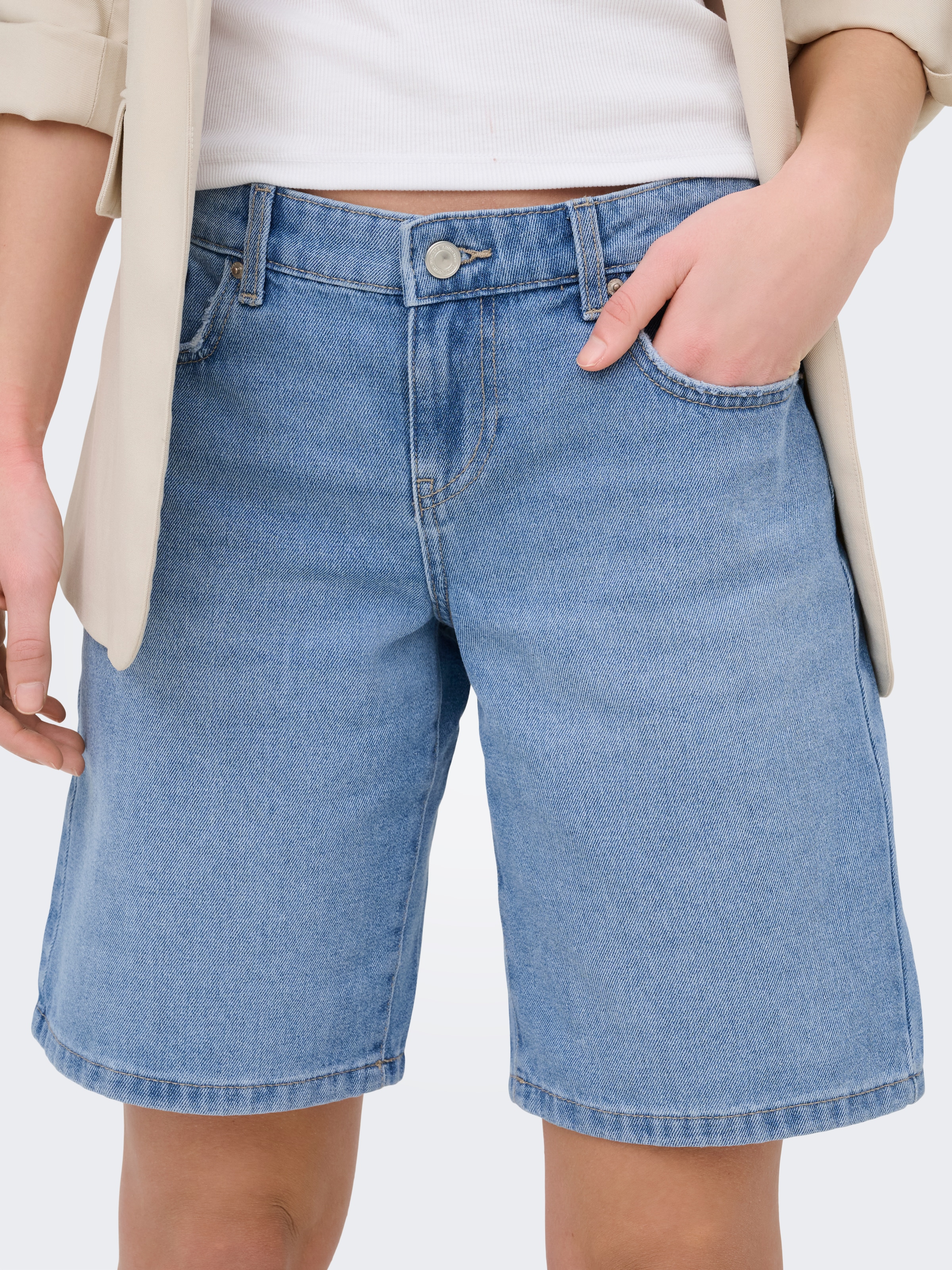 ONLY Jeansbermudas »ONLRHONA LW SHORTS DNM«