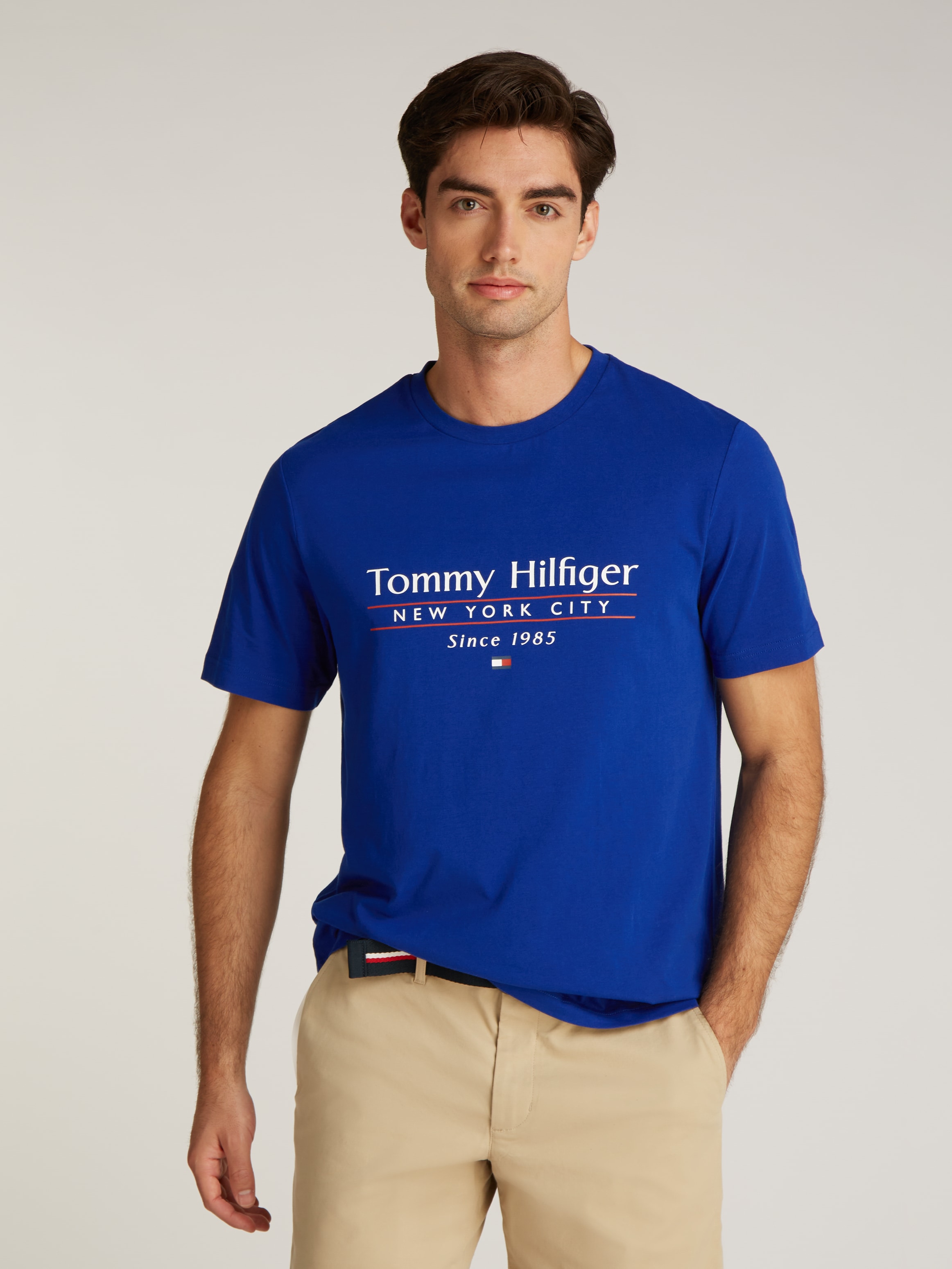 Tommy Hilfiger T-Shirt »HILFIGER CENTER STACK TEE«, mit grossem Schriftprint
