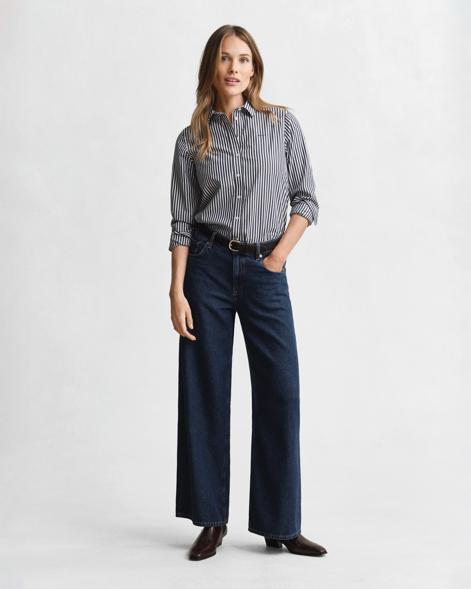 Gant Blouse chemise »REG POPLIN STRIPED SHIRT« mit einer kleinen Logostickerei auf der Brust