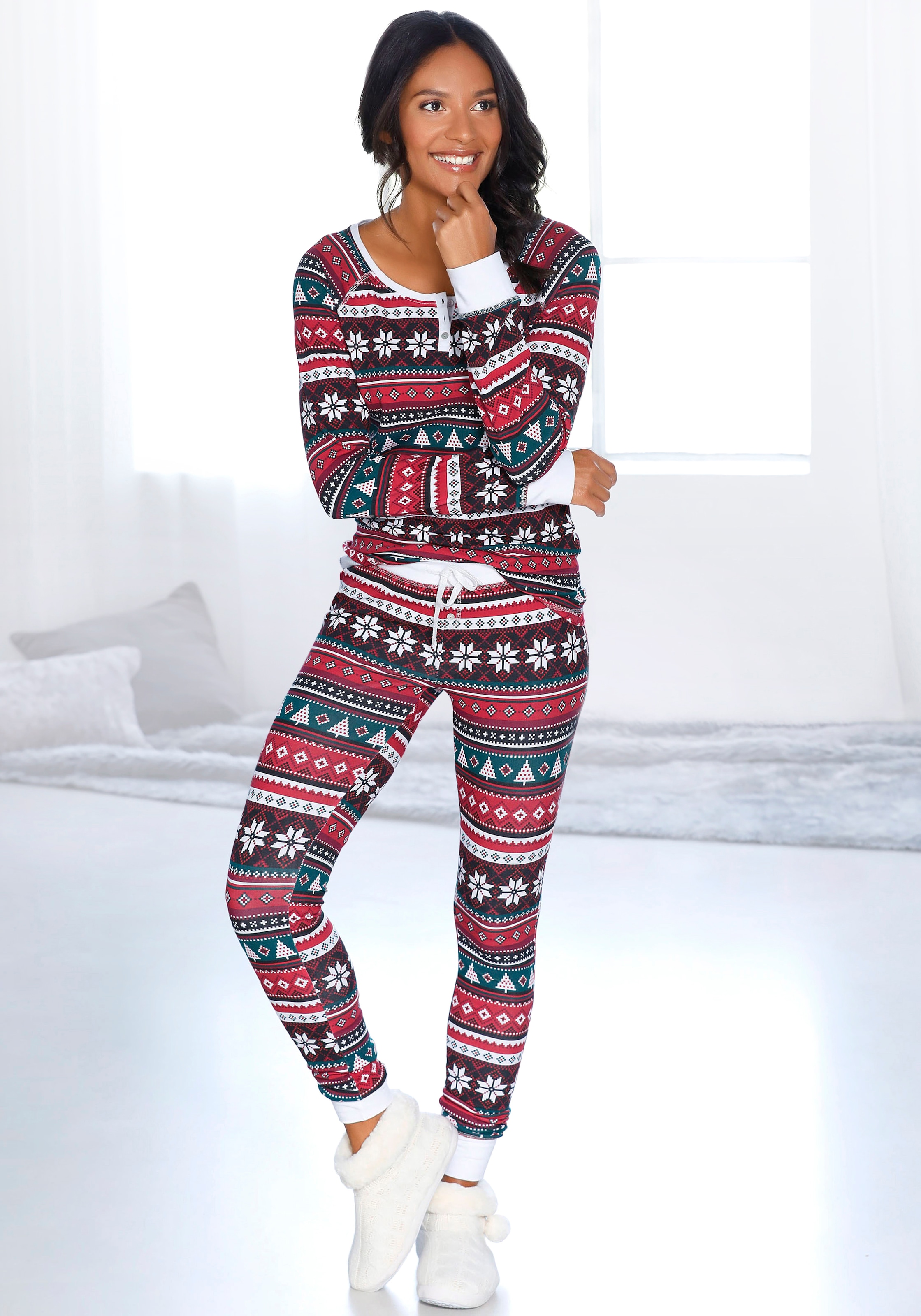 Image of LASCANA Pyjama Set, 2 tlg. mit weihnachtlichem Muster