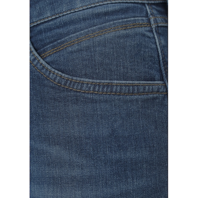 ♕ MAC Gerade Jeans »Melanie-Heart«, Dekorative Nieten auf der hinteren  Tasche versandkostenfrei bestellen