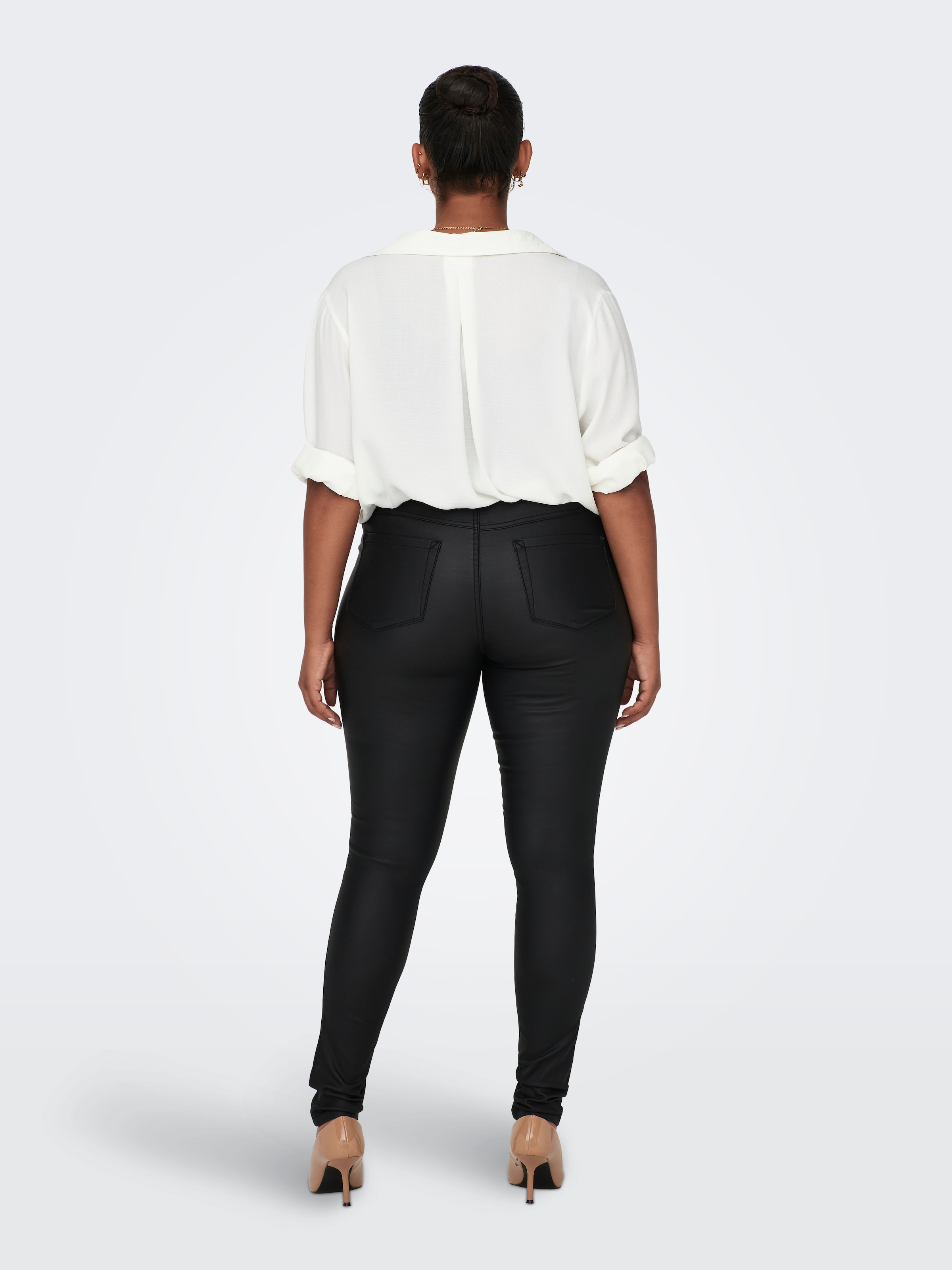 ONLY CARMAKOMA Skinny-fit-Jeans »CARPUNK REG SK COATED PANTS«, mit edel glänzender Beschichtung