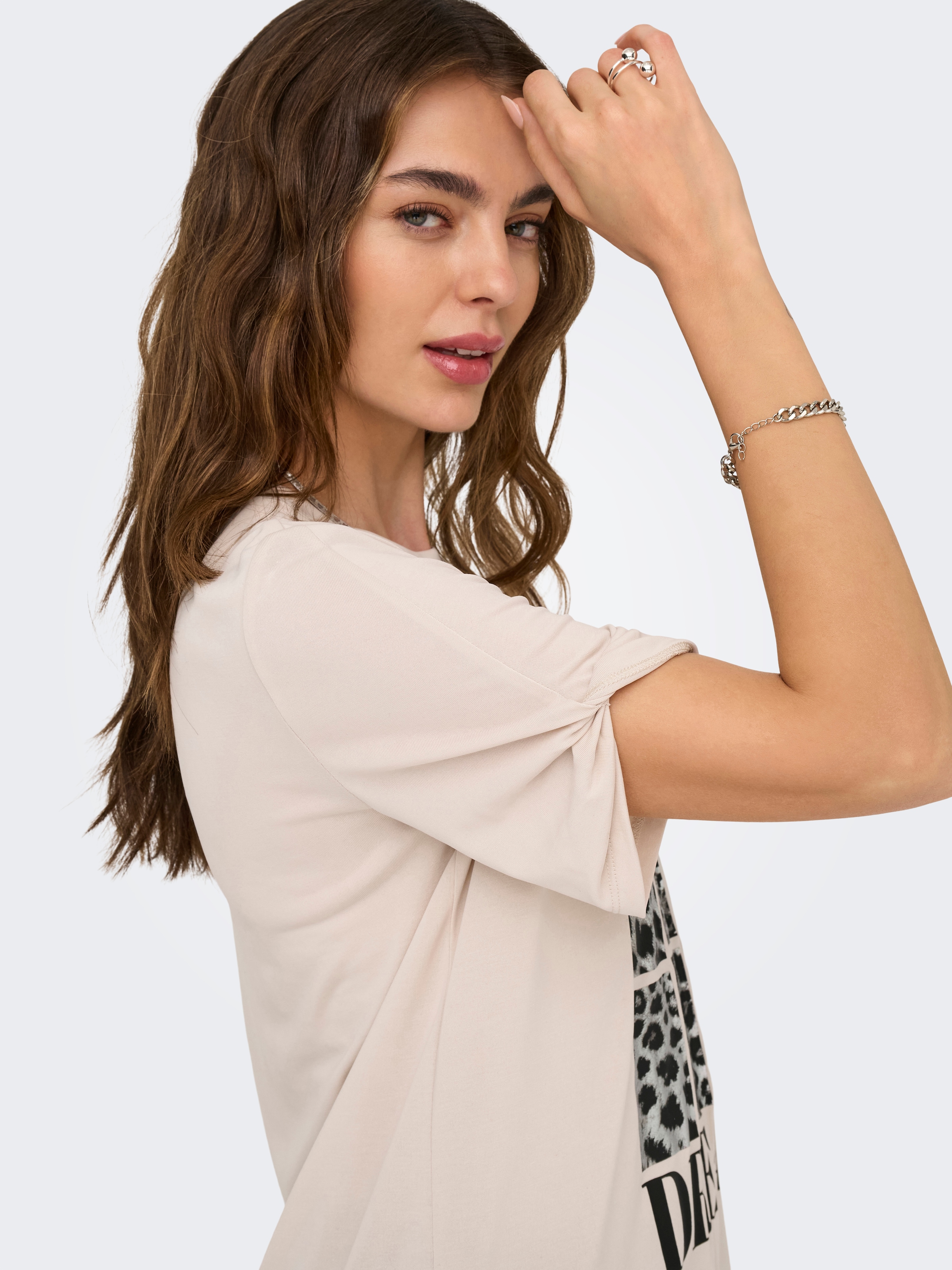 ONLY Kurzarmshirt »ONLFREE – T-Shirt mit Print für lässige Kombinationen«, modisch, Jersey, regular fit, Materialmix, Rundhals