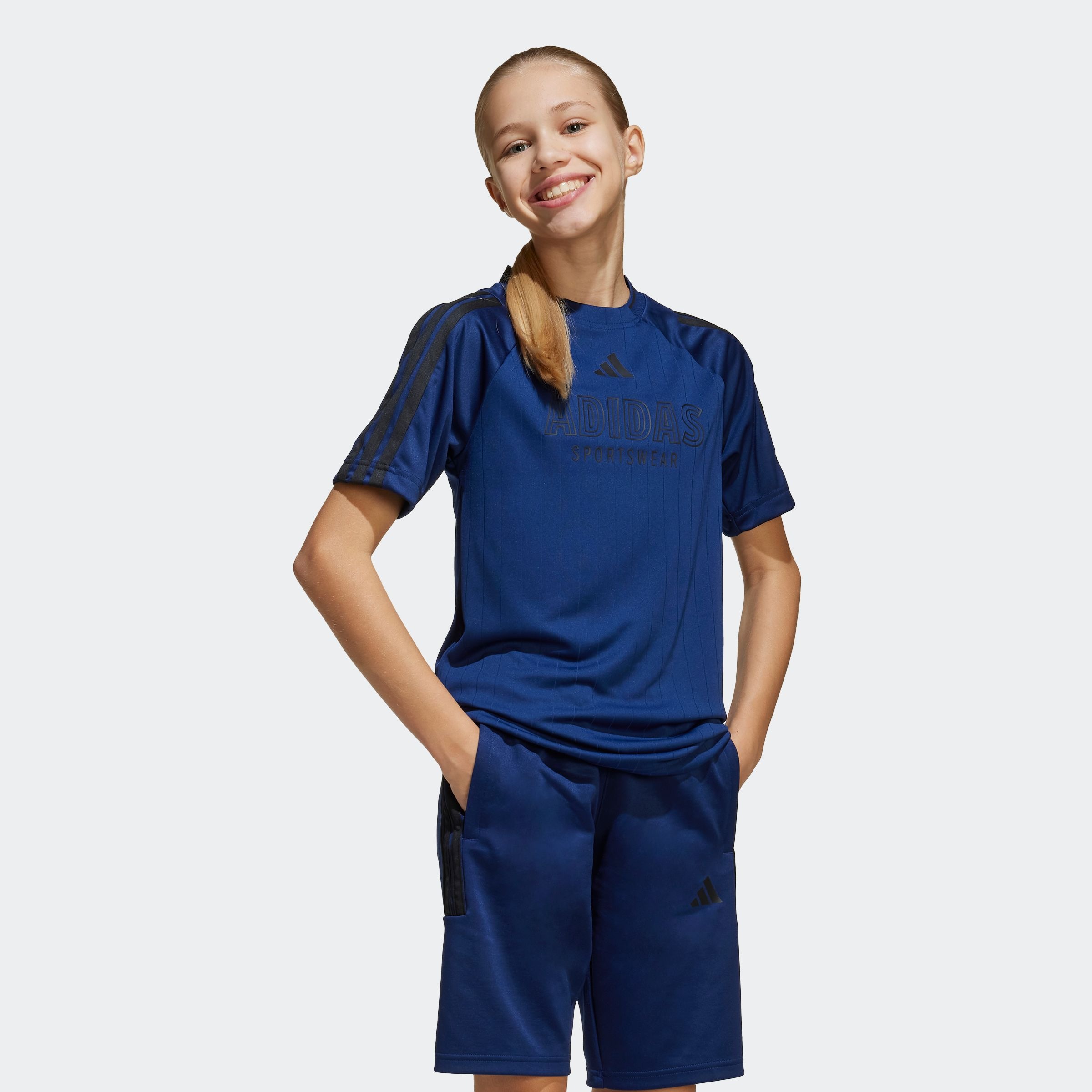 Image of adidas Sportswear T-Shirt "HOUSE OF TIRO KIDS" sportlicher Stil, für Kinder und Teens, mit Rundhalsausschnitt