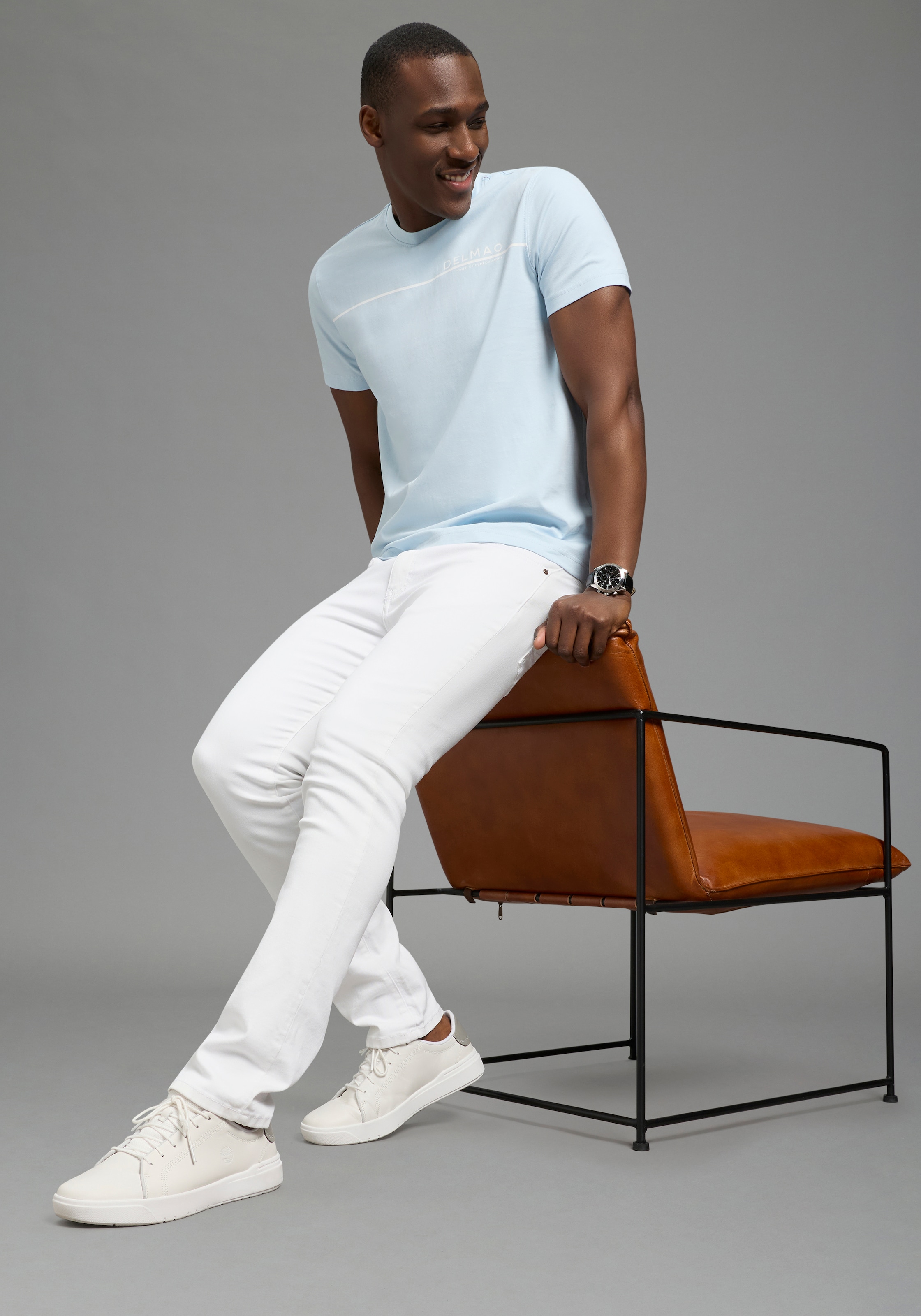 DELMAO T-shirt Kurzarm,  mit coolem Print,  Rundhalsausschnitt,  aus 100% Baumwolle