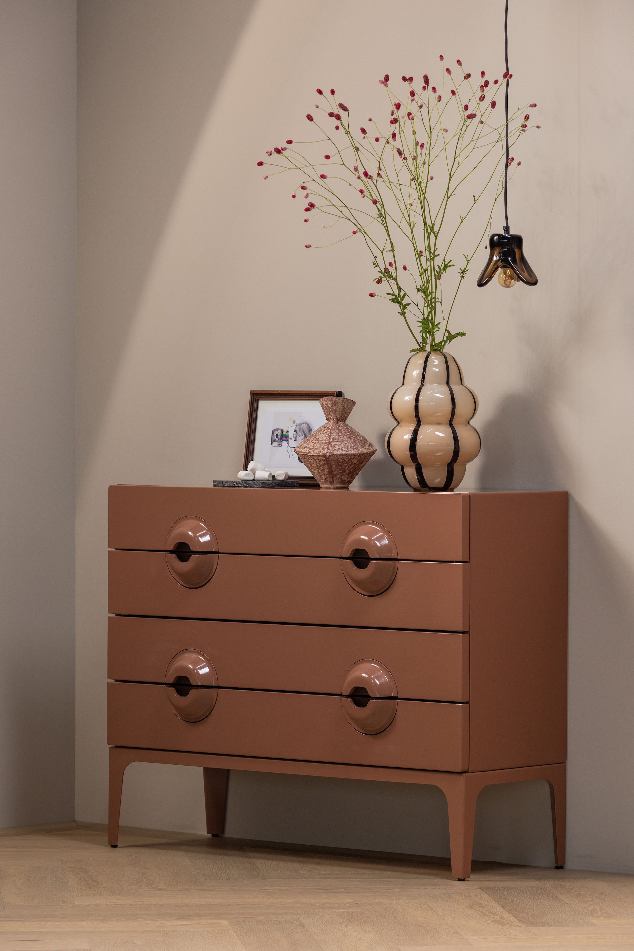 WOOOD Buffet »Merge mit Eukalyptusholz und Dämpfung Funktion B 110 x T 44 x H 89 cm« Capacité de charge 150 kg, livré entièrement monté, veinage visible