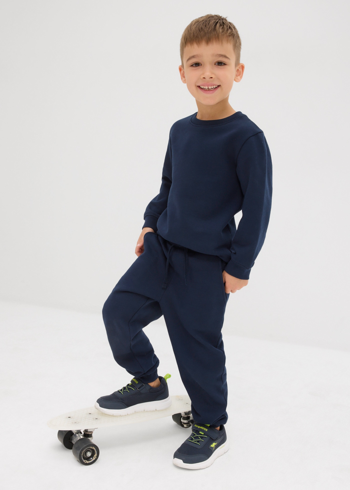 bonprix Jogginghose  im Doppelpack, aus Baumwolle und Polyester, Regular Fit, für Kinder