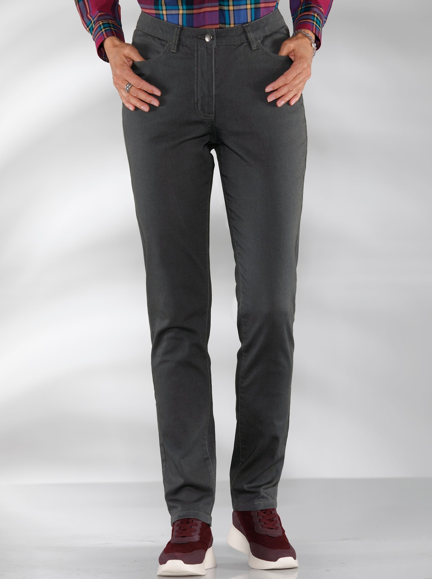 Image of Classic Basics Bequeme Jeans 1
