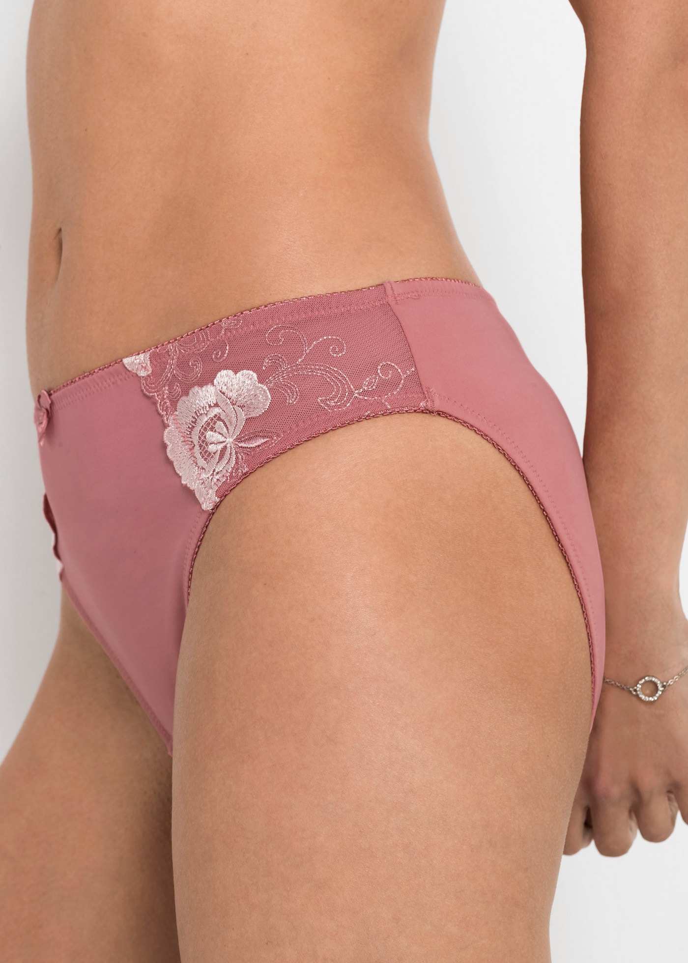 bonprix Slip Paquet, 2 cuis klassischer Stil, bequeme Passform, aus Polyamid und Elasthan