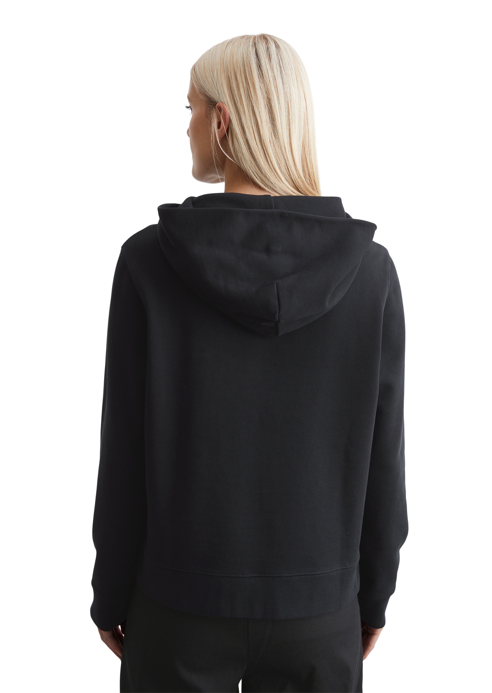 Marc O'Polo Hoodie, auf der Brust ist eine farblich passende Logo-Stickerei