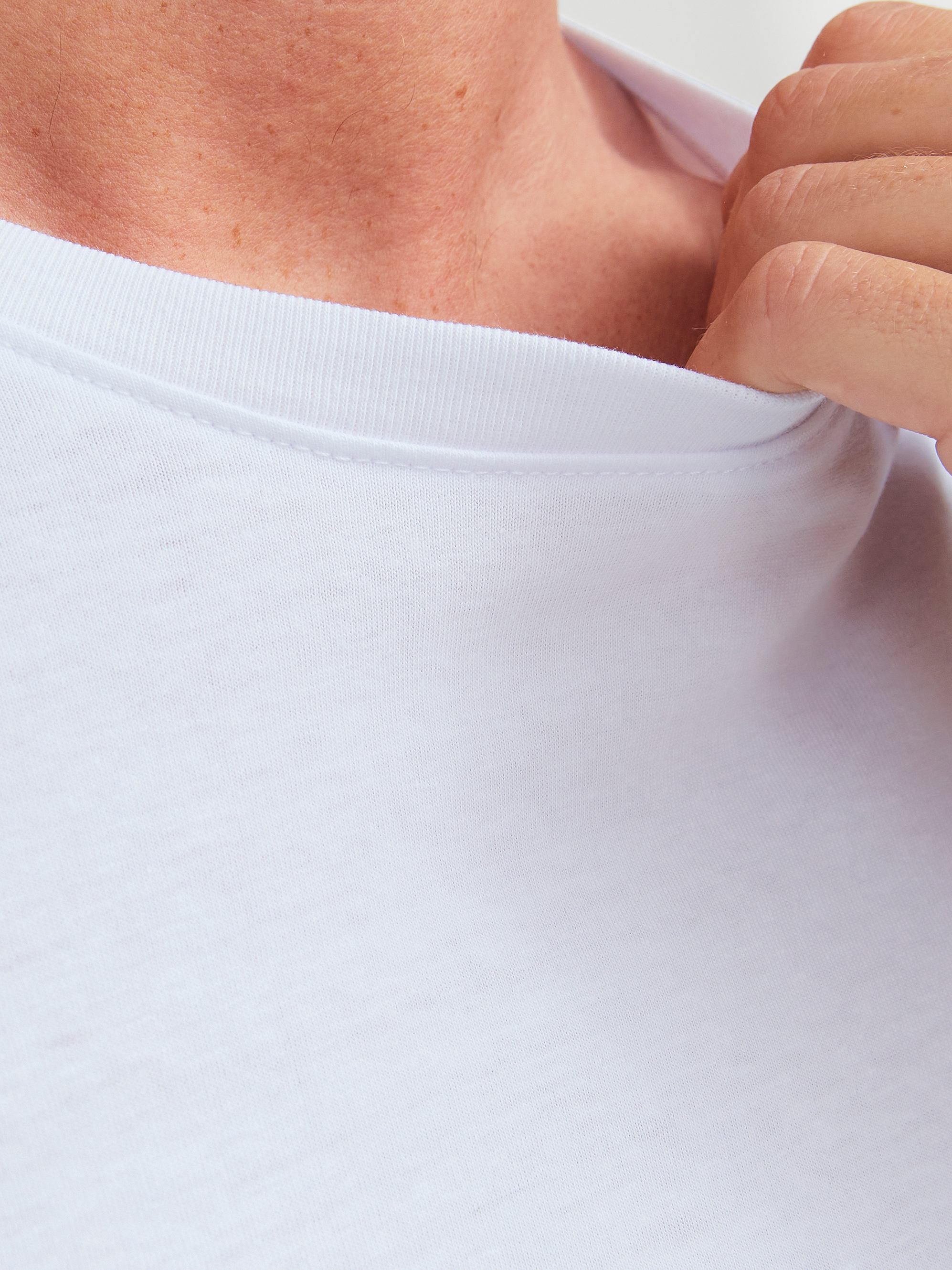 Jack & Jones T-shirt »JACBASIC mit Rippbündchen und angenehmem Tragekomfort« ,  uni, tendance, coupe regular, coton, col rond