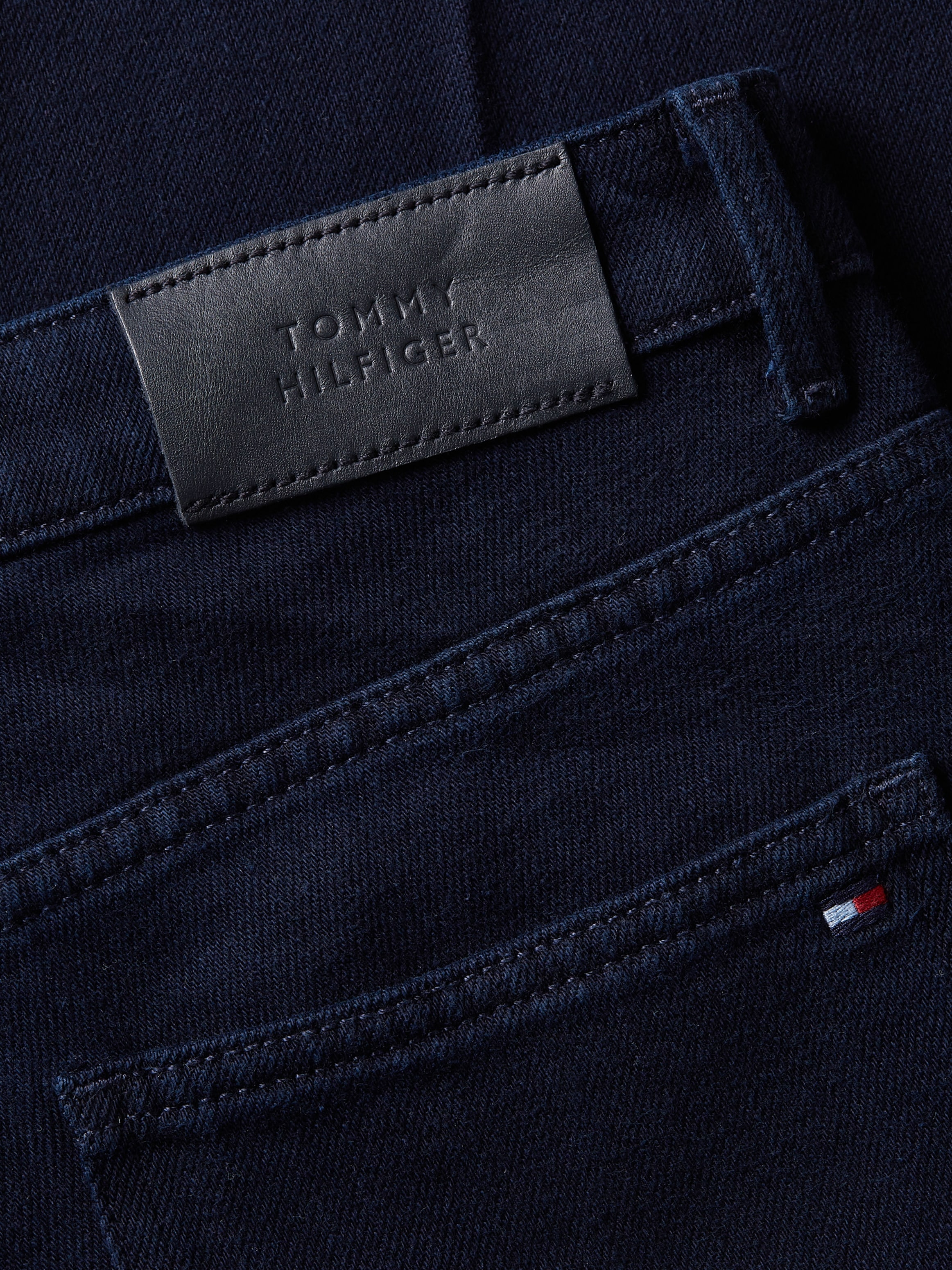 Tommy Hilfiger Bootcut-Jeans »BOOTCUT RW BEA«, mit Leder-Badge