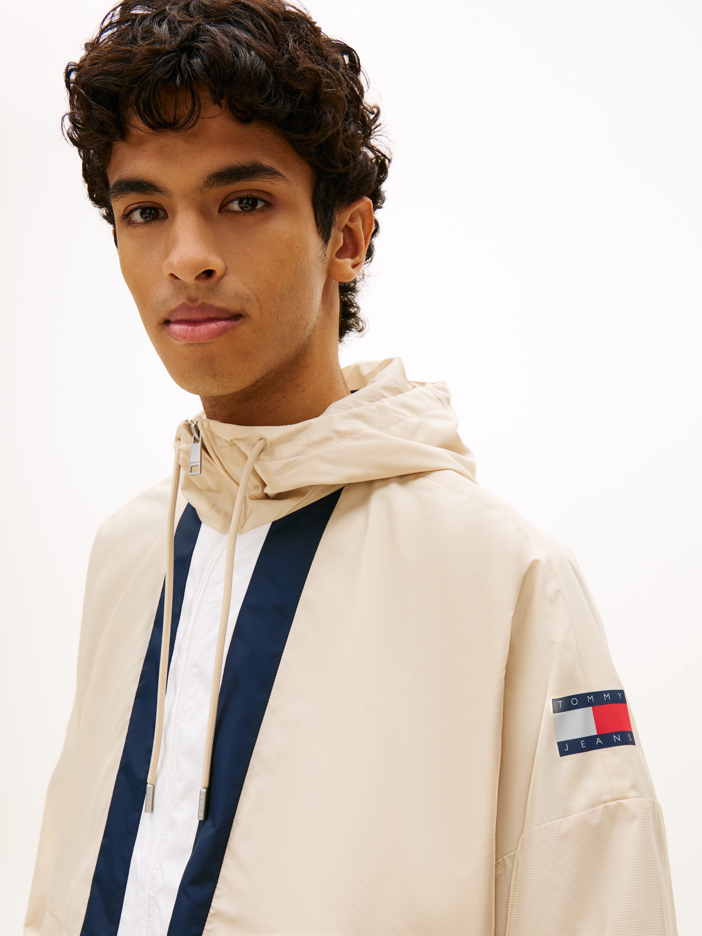 Tommy Jeans Coupe-vent »CHICAGO FLAG« mit Kapuze Regular fit mit Kapuze