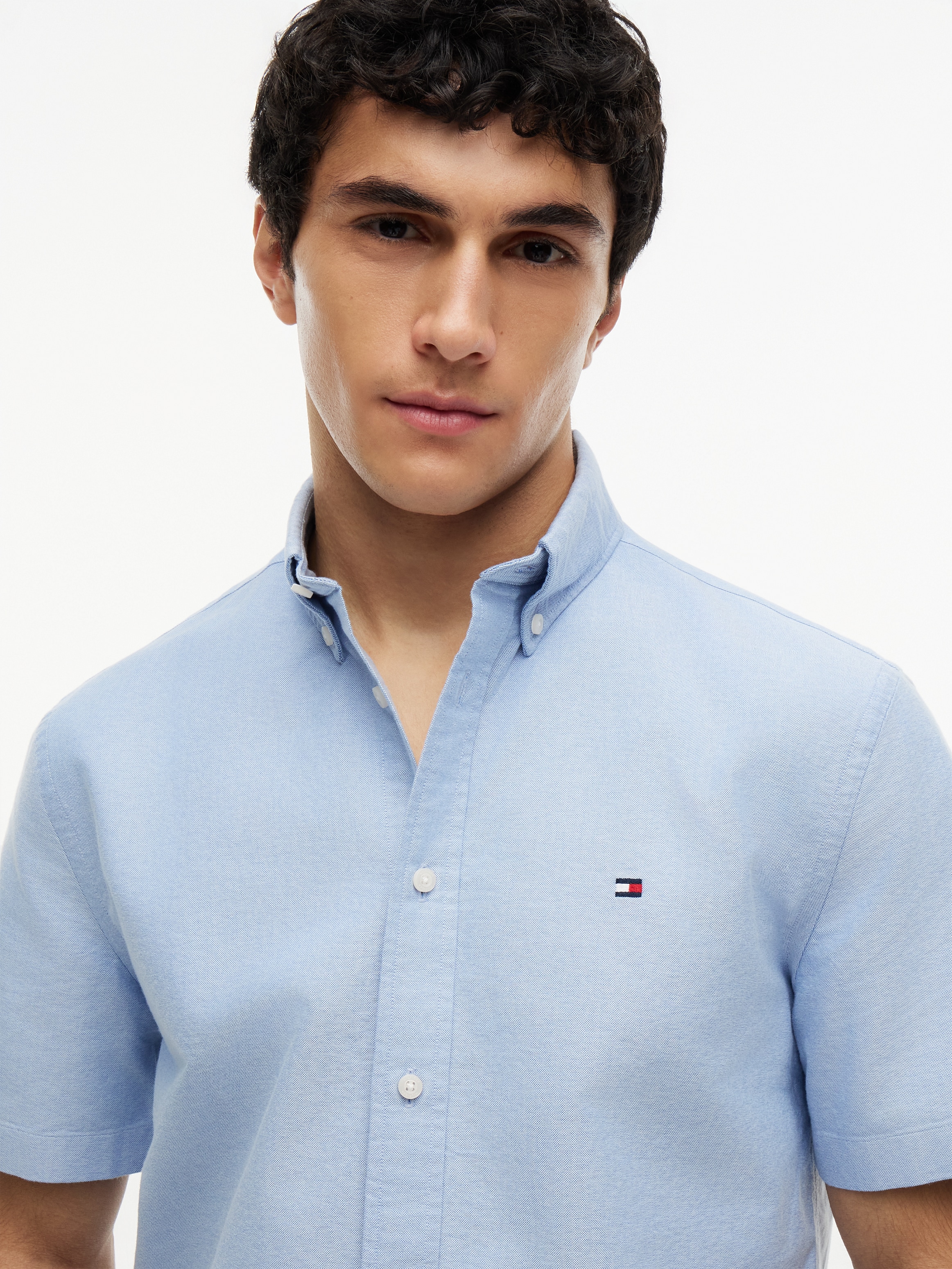 Tommy Hilfiger Chemise à manches courtes »HERITAGE OXFORD RF SHIRT S/S« avec col boutonné, coupe régulière