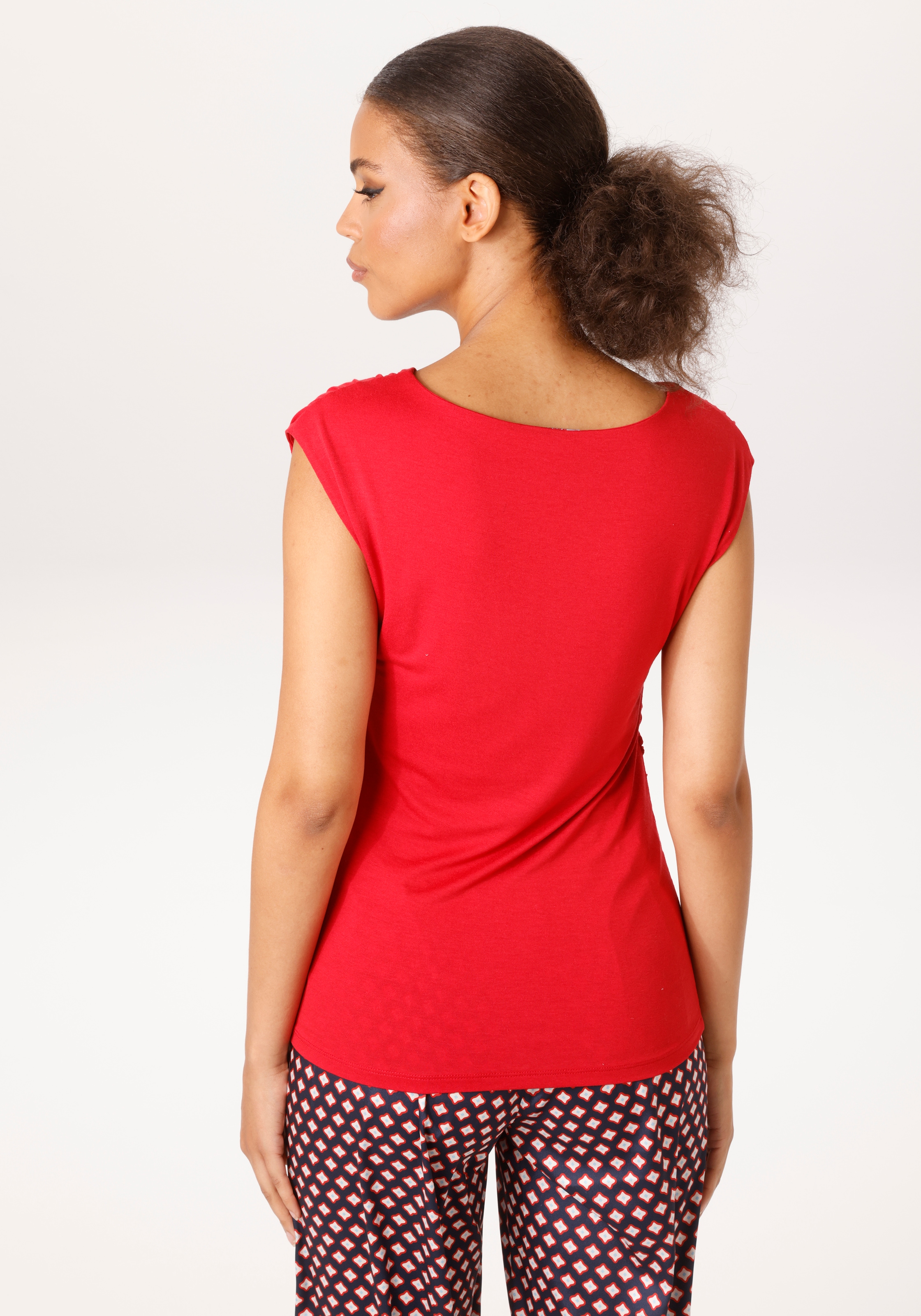 Aniston CASUAL T-shirt mit Raffungen an den Seitennähten - NEUE KOLLEKTION