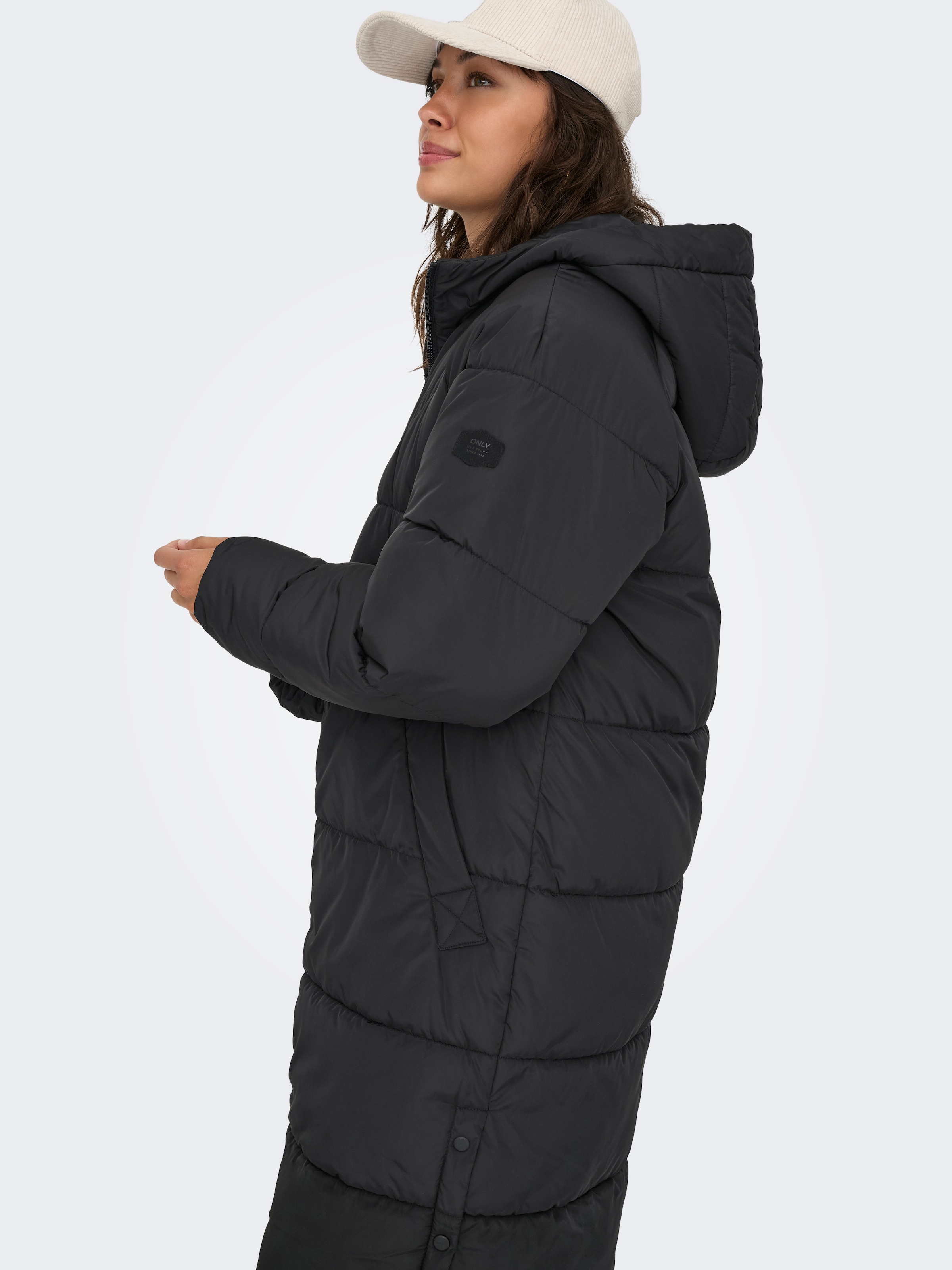 ONLY Manteau matelassé »ONLAMAND – Langer Puffercoat mit 2-Wege-Reissverschluss« lässig geschnitten, modisch, Steppware, Materialmix, hochschliessend