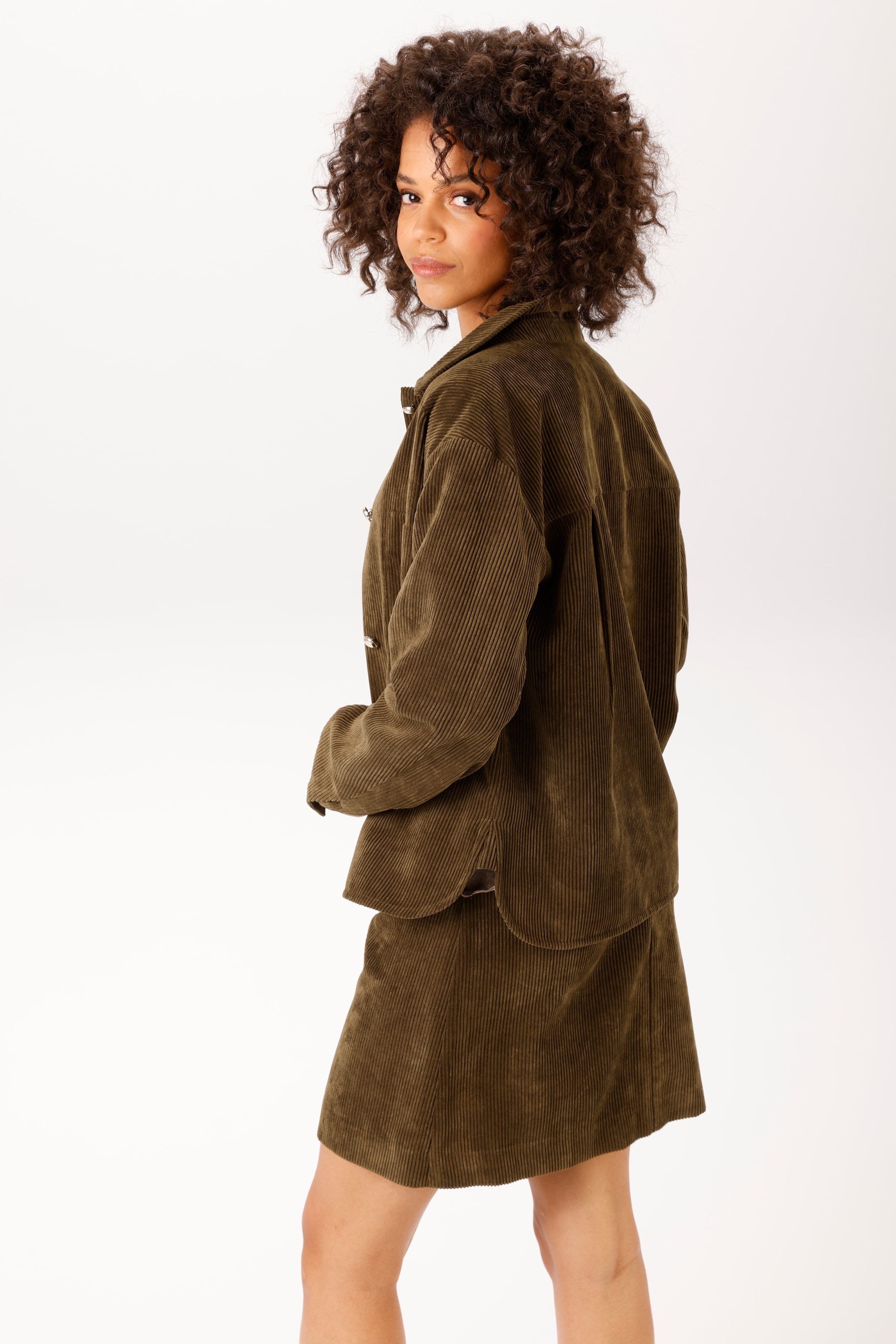 Aniston CASUAL Veste courte en velours côtelé doux - NOUVELLE COLLECTION