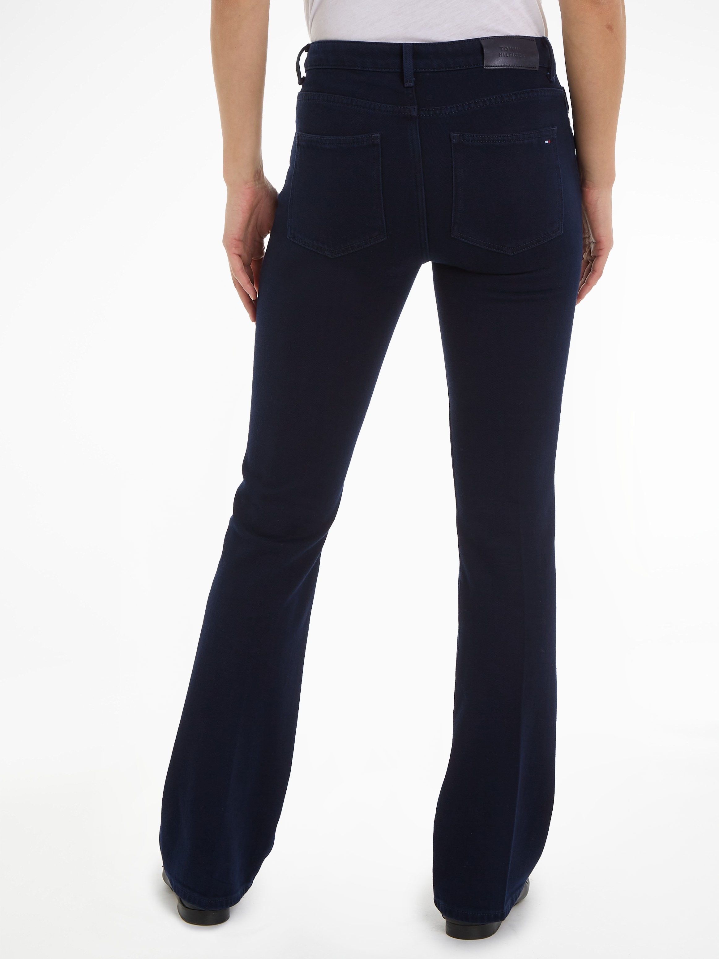 Tommy Hilfiger Bootcut-Jeans »BOOTCUT RW BEA«, mit Leder-Badge