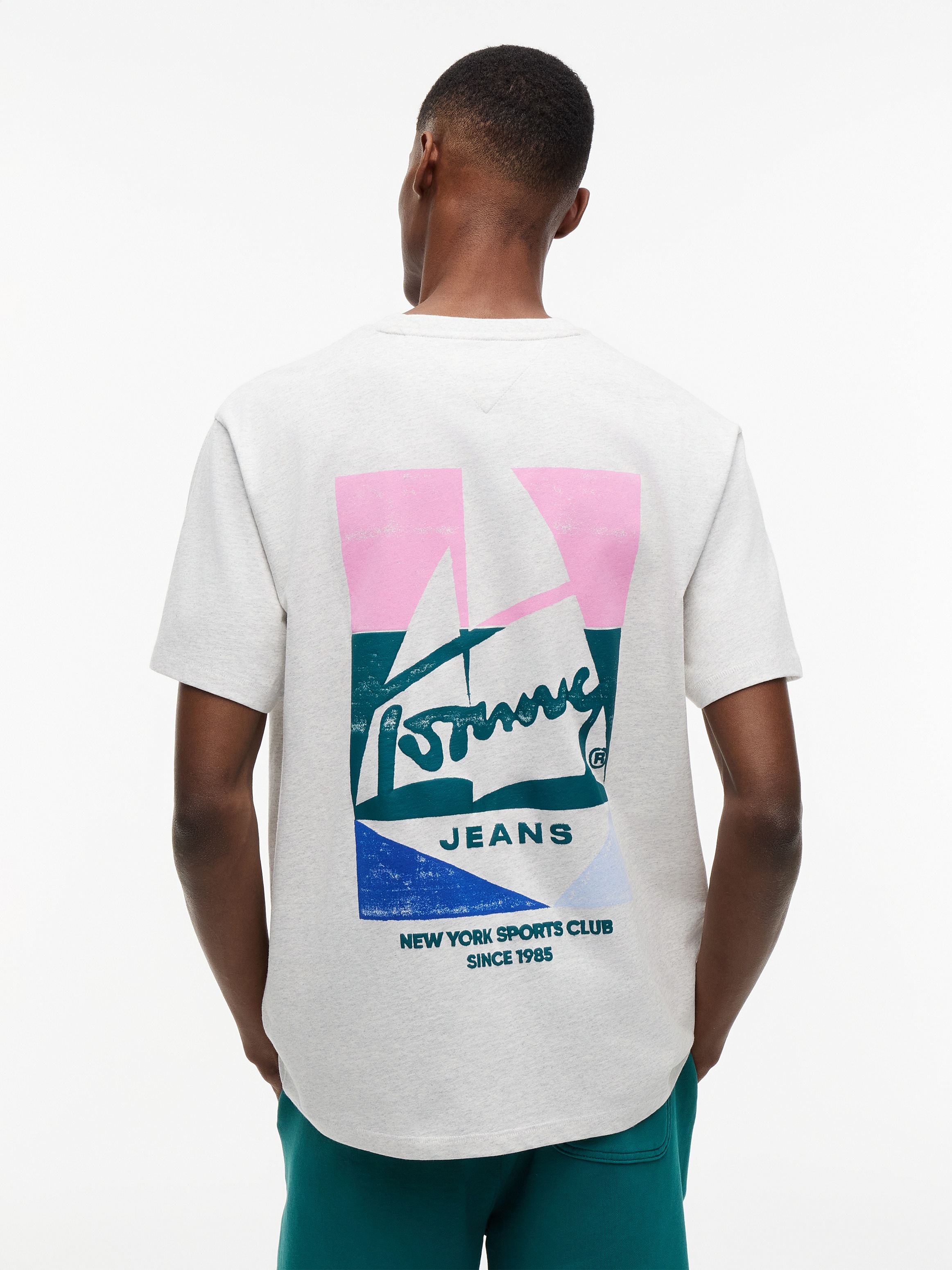 Tommy Jeans T-Shirt »TJM RELAX FIT SAILBOAT« aus Jersey mit Rückengrafik