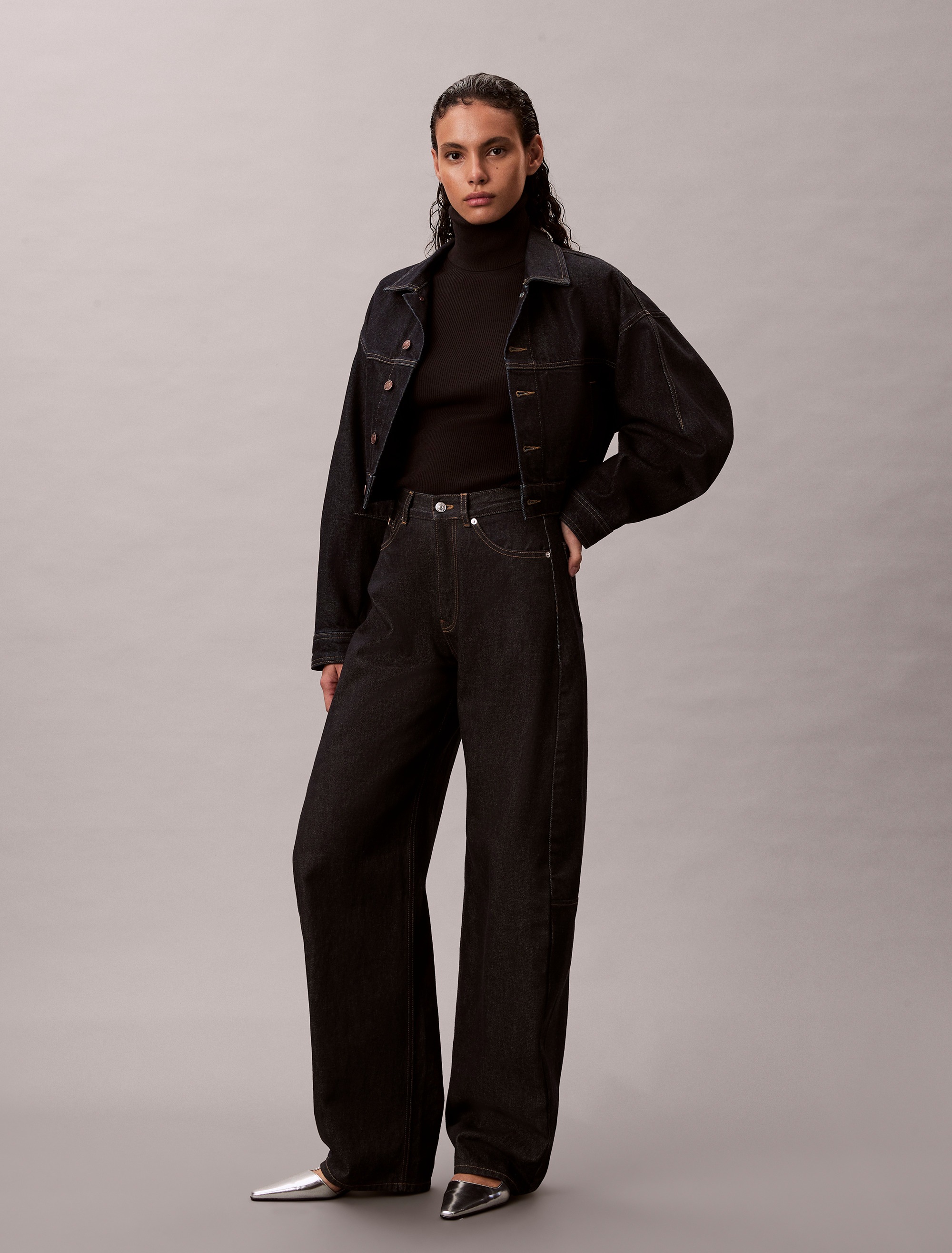 Calvin Klein Jeans Rollkragenpullover Rippstrick, figurbetonte Passform, Markenlabel