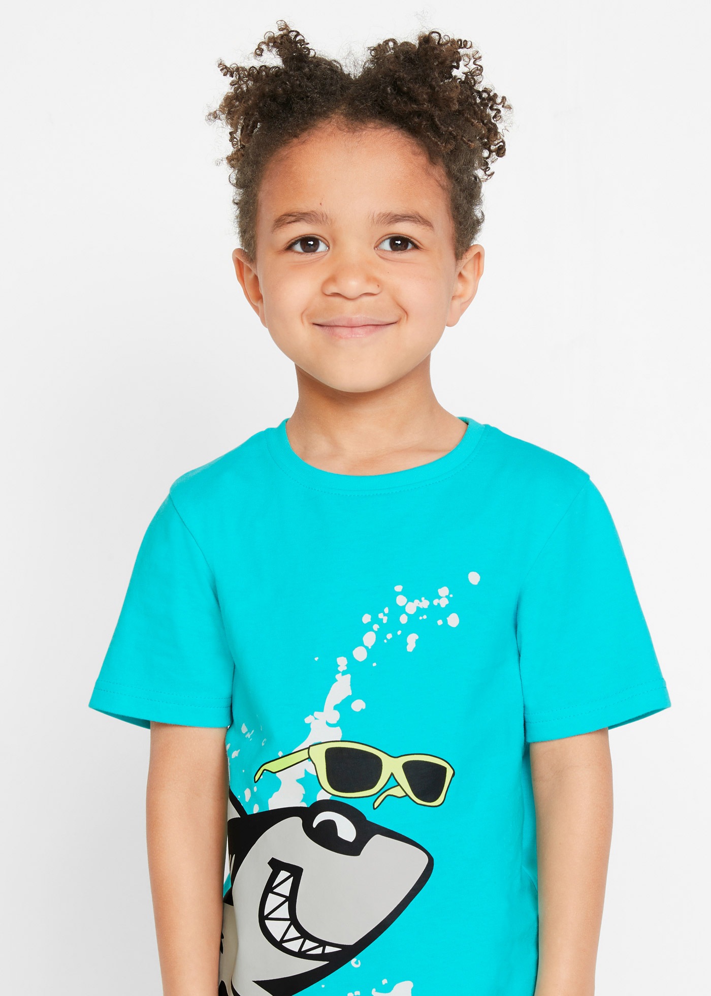 bonprix T-shirt Packung, 2 cuis bequeme Passform, Kurzarm, mit Haifisch-Druck, aus Baumwolle