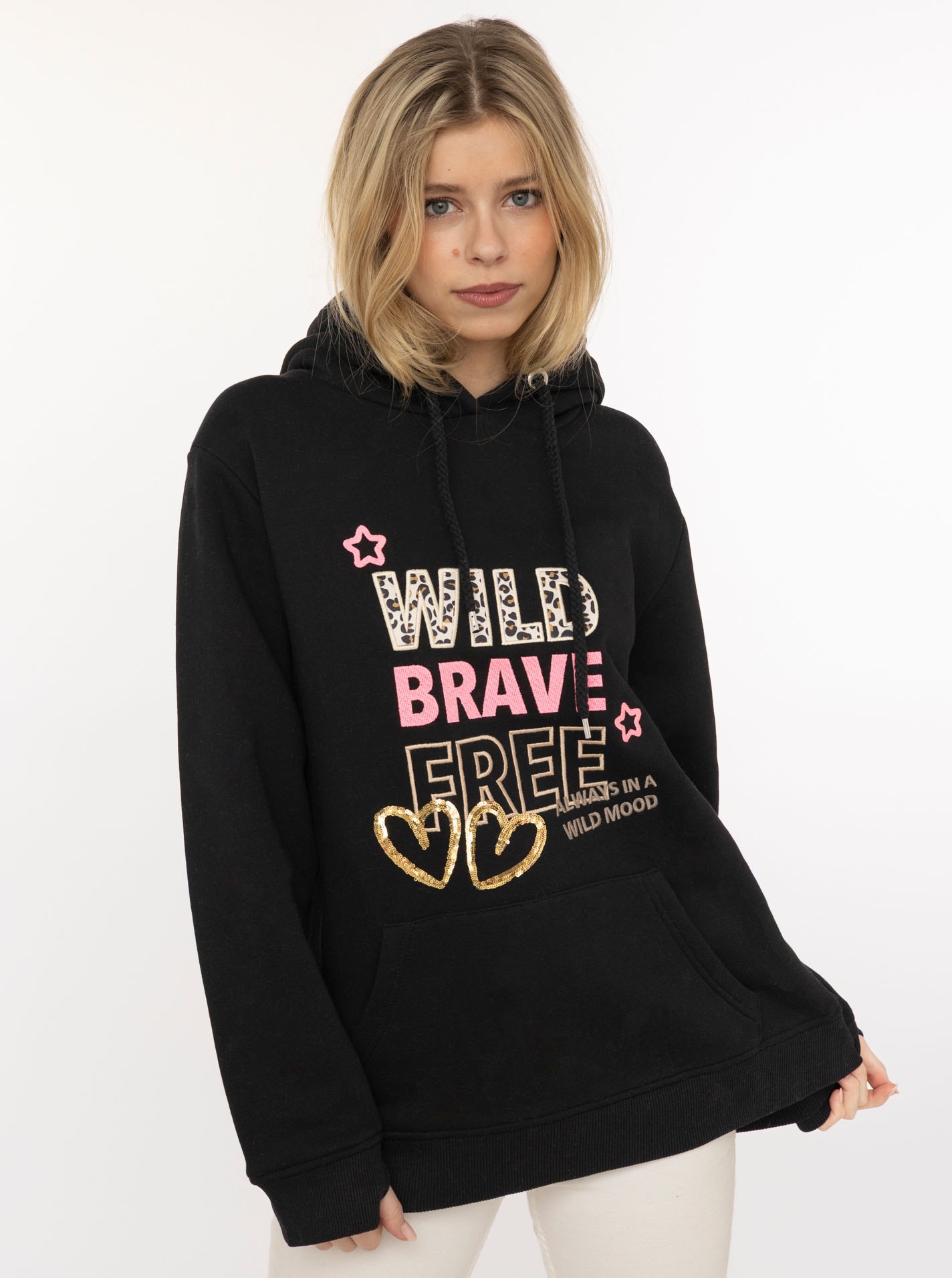 Image of Zwillingsherz Hoodie ""Wild Brave Free"", gestickter Schriftzug, mit Pailletten, Leomuster, Fronttasche, Kapuze