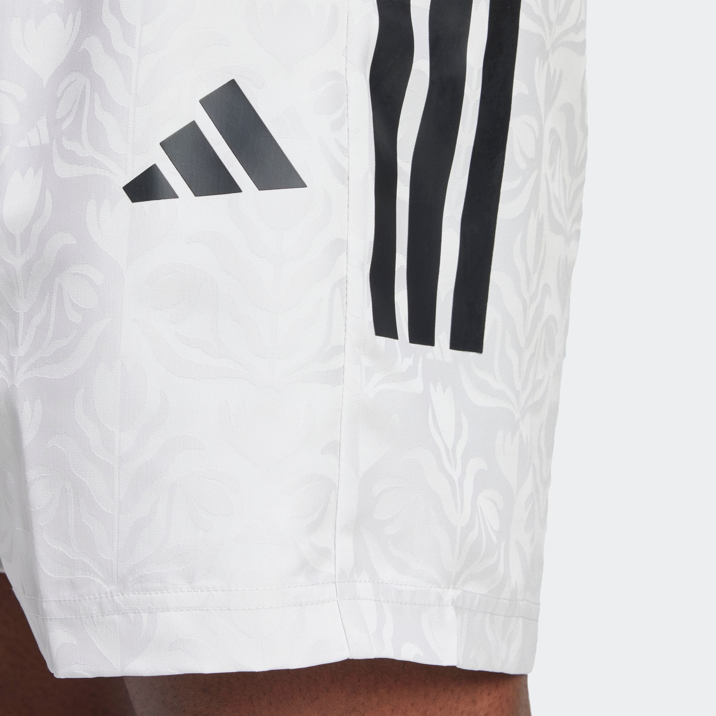 adidas Sportswear Shorts »M TIRO WV SH Q3«, (1 tlg.)