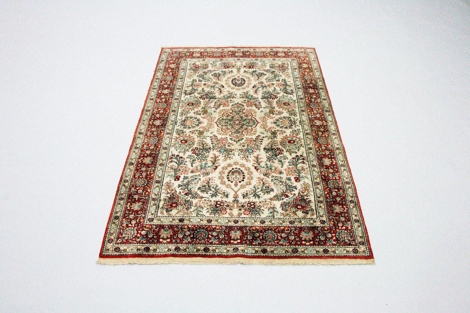Image of morgenland Teppich »China Seide Teppich handgeknüpft beige«, rechteckig, 5 mm Höhe bei Ackermann Versand Schweiz