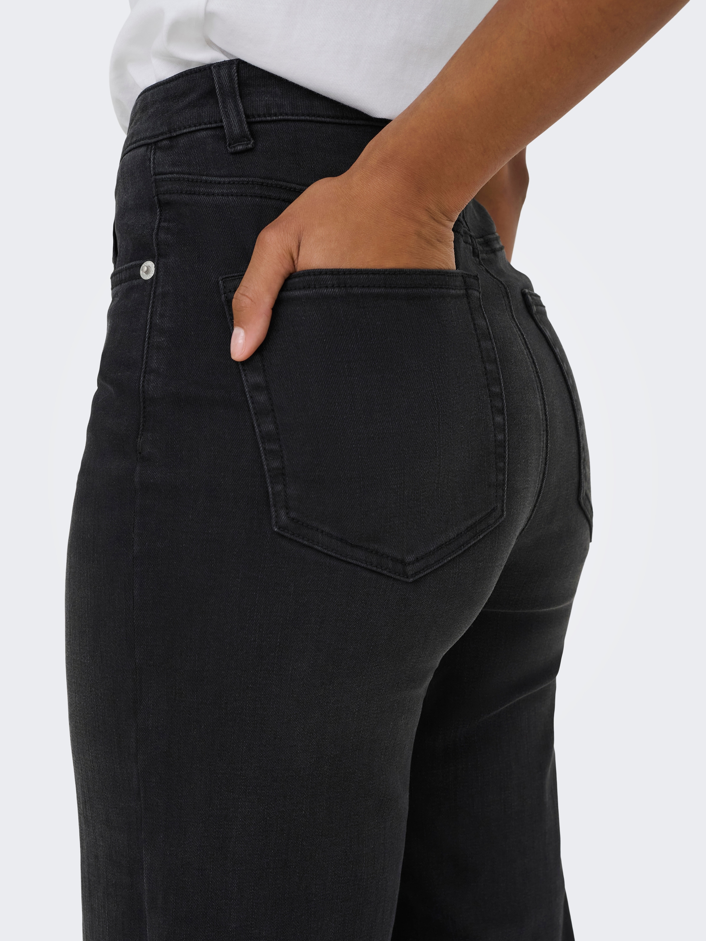 ONLY Jeans taille haute »ONLJUICY-WAUW HW WIDE DNM GUA006 NOOS« hohe Taille, weite Beinform, washed black