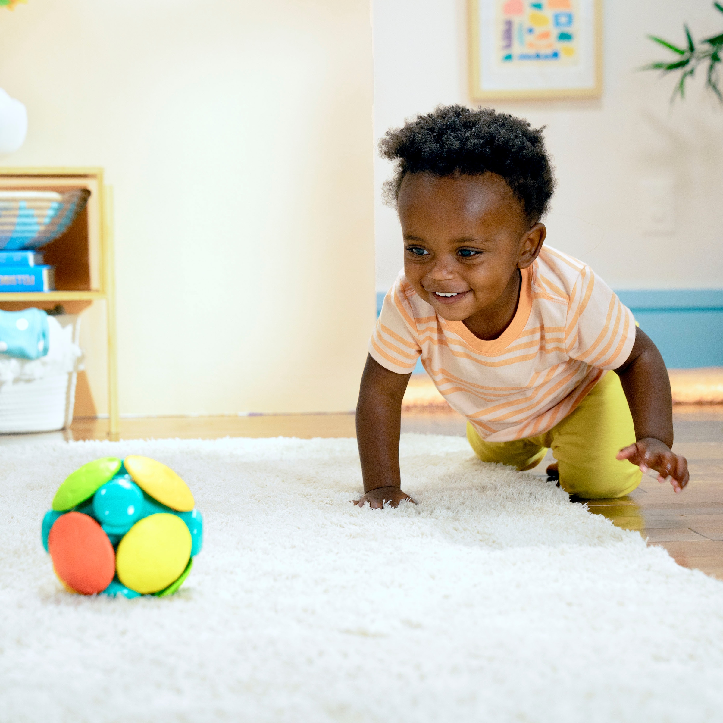 Bright Starts Jouet de préhension »Wobble Bobble™ Crawl & Chase Ball«