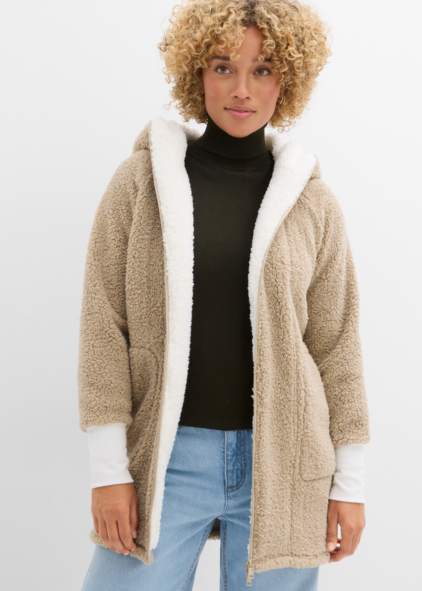 bonprix Veste polaire avec capuche en peluche teddy, avec fermeture éclair à 2 sens, oversize, couvrant les fesses