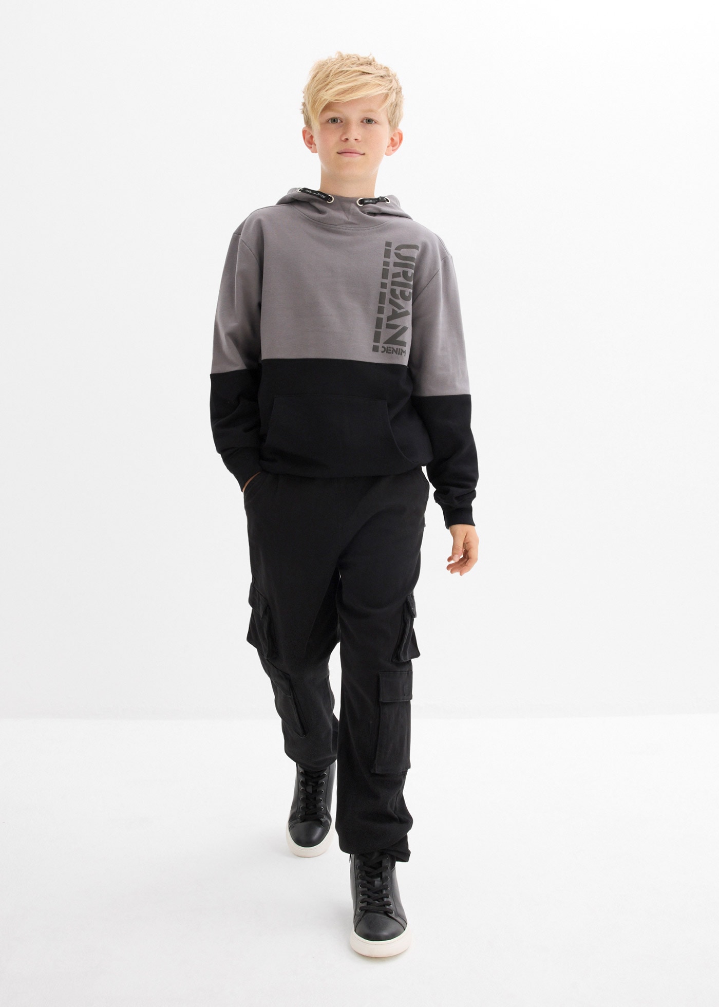 bonprix Kapuzensweatshirt »Hoodie aus reiner Baumwolle«, normale Passform, modernes Colorblocking-Design, aus Baumwolle
