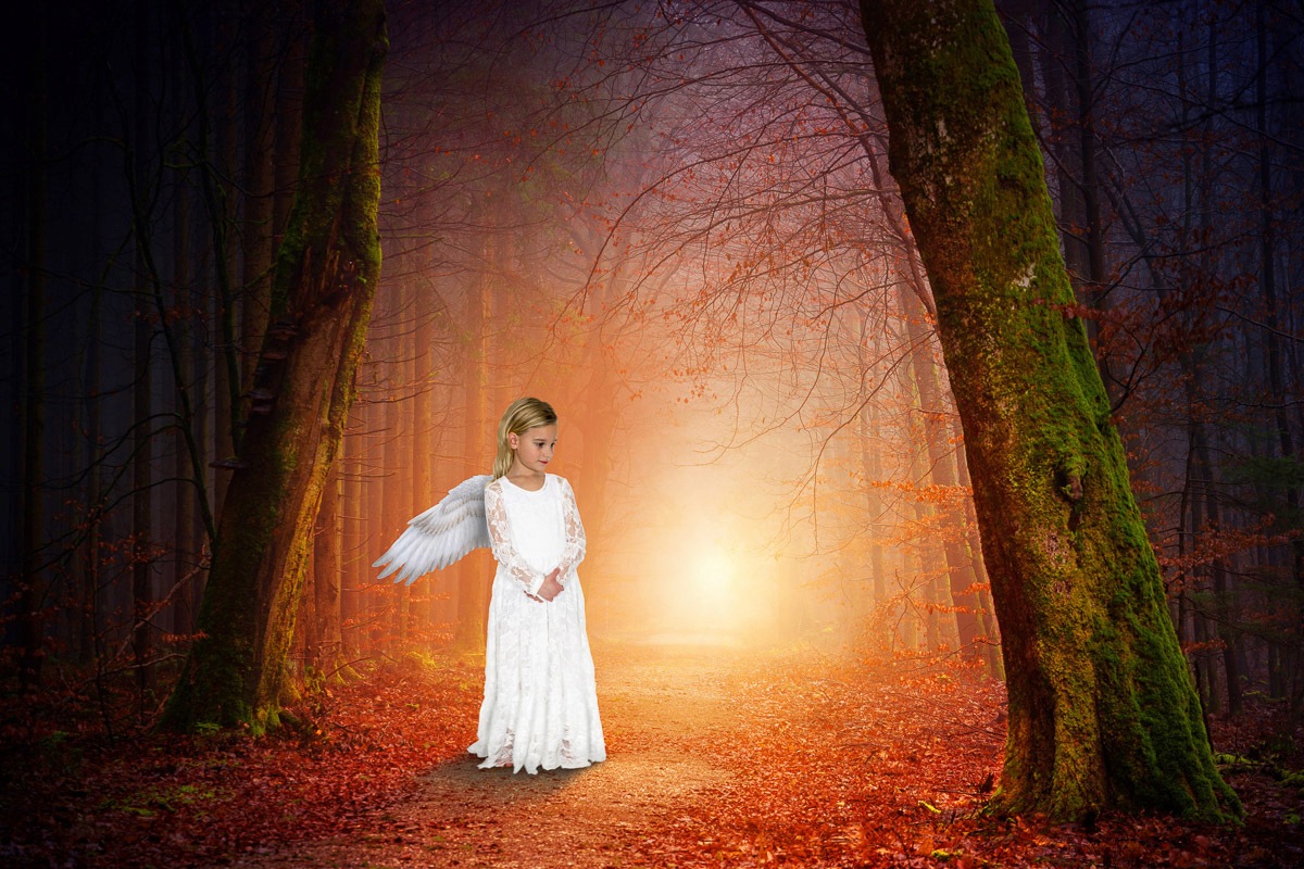 Image of Papermoon Fototapete »Abstrakte Engelsliebeshoffnung«, Vliestapete, hochwertiger Digitaldruck, inklusive Kleister bei Ackermann Versand Schweiz