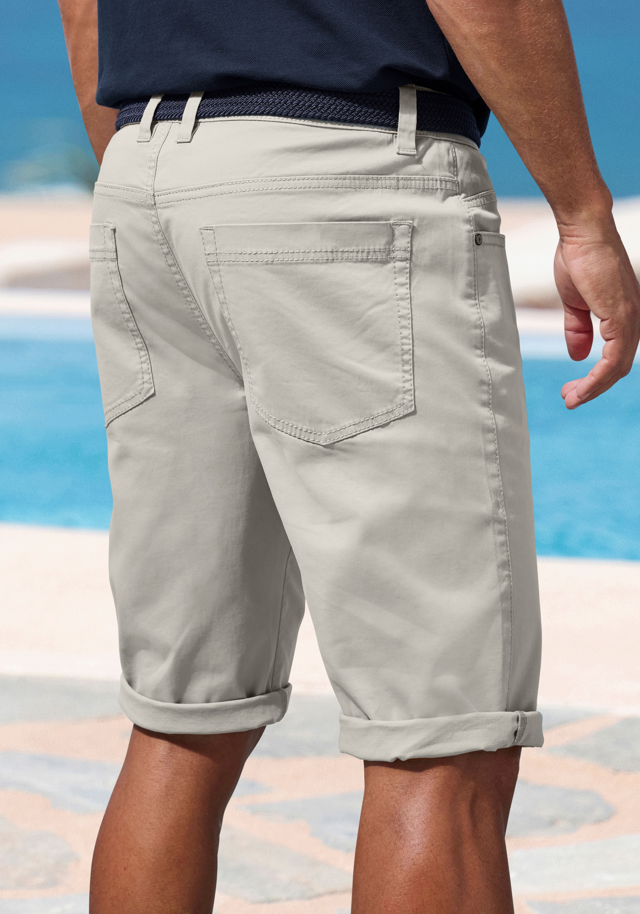 John Devin Bermudas »aus elastischer Baumwollmischung«, mit grossem Druck auf dem Bein, 3/4 Shorts