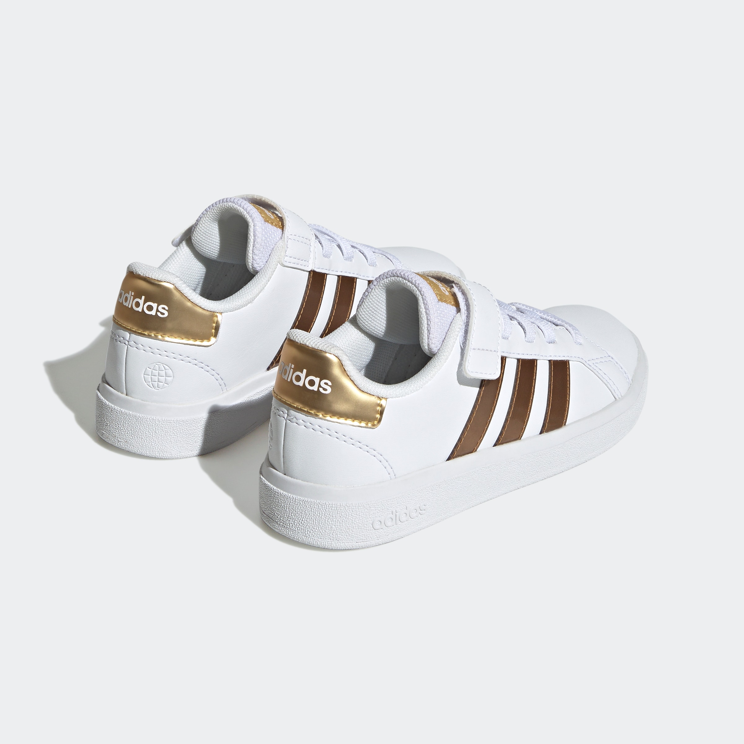 adidas Sportswear Sneaker »GRAND COURT SUSTAINABLE LIFESTYLE COURT ELASTIC LACE AND TOP STRAP«, Design auf den Spuren des adidas Superstar